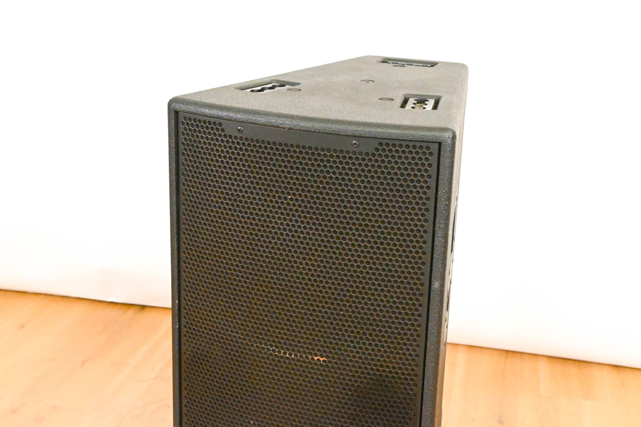 JBL VP7212/95DPAN 2200W 12" Two-Way Powered Loudspeaker