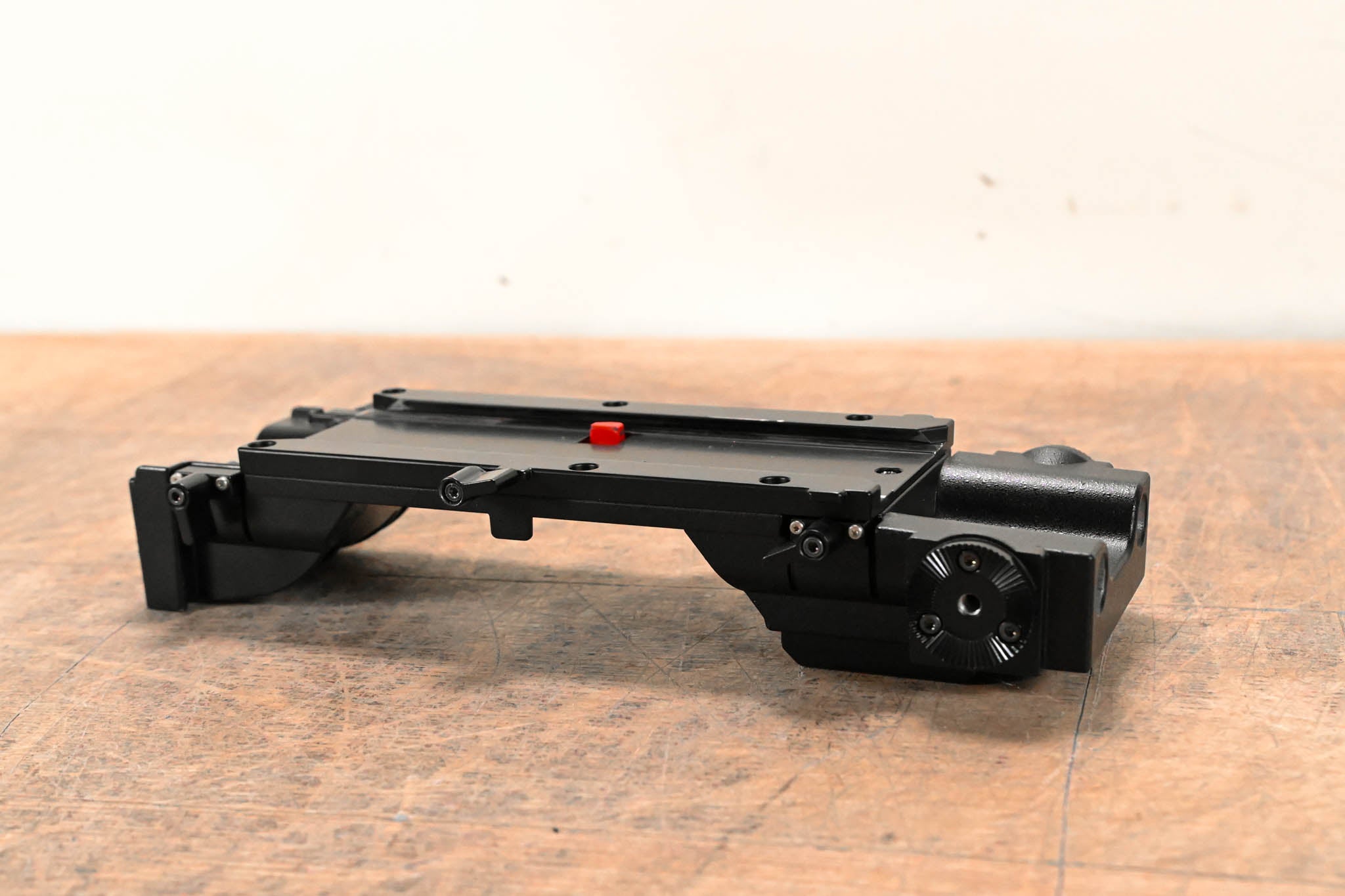 Panasonic AU-VSHL2G Cinema-Style Shoulder Mount for VariCam LT