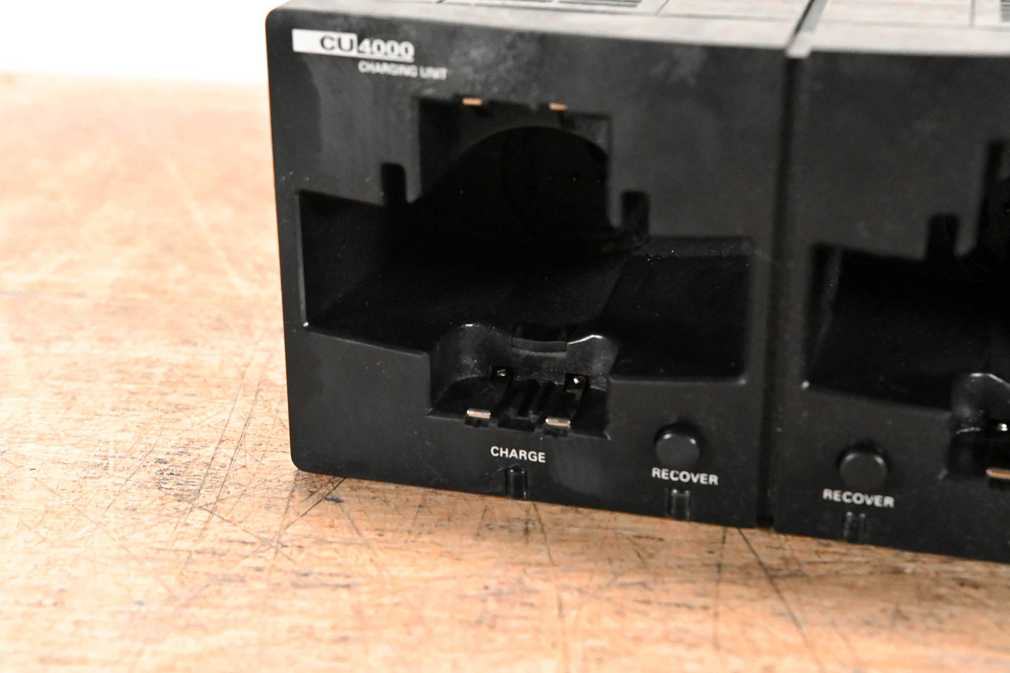 AKG CU4000 Charging Unit for HT4500 and PT4500 (NO POWER SUPPLY)