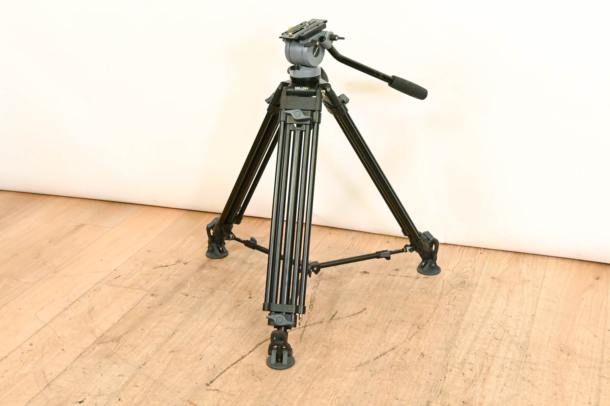 Miller DS-20 Fluid Head with 2-Stage Aluminum Tripod