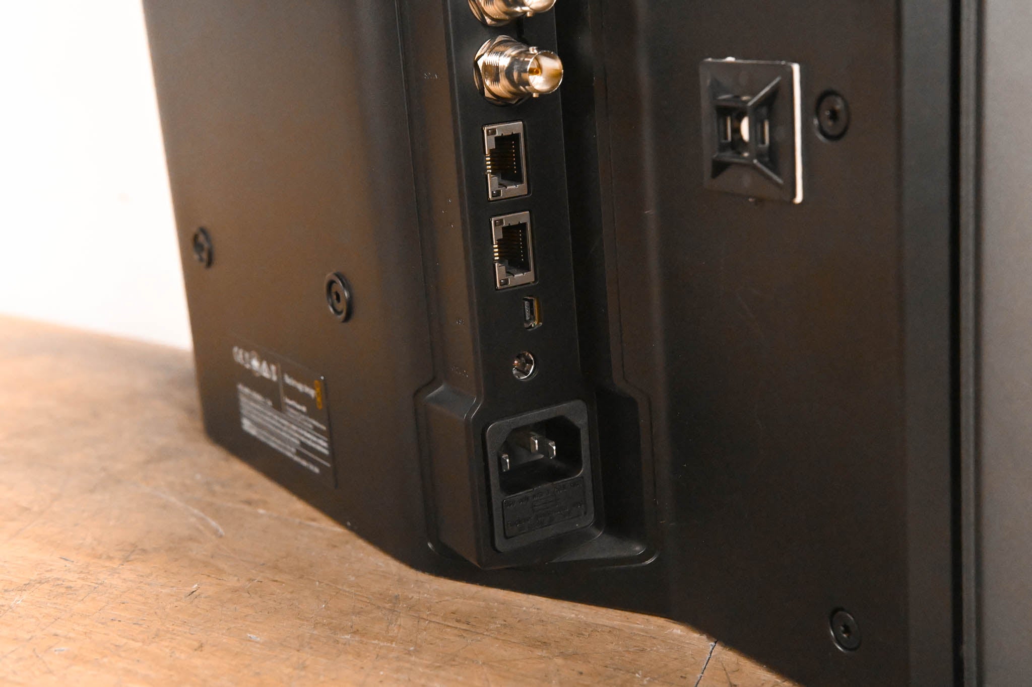 Blackmagic Design SmartView 4K 15.6" UltraHD Broadcast Monitor