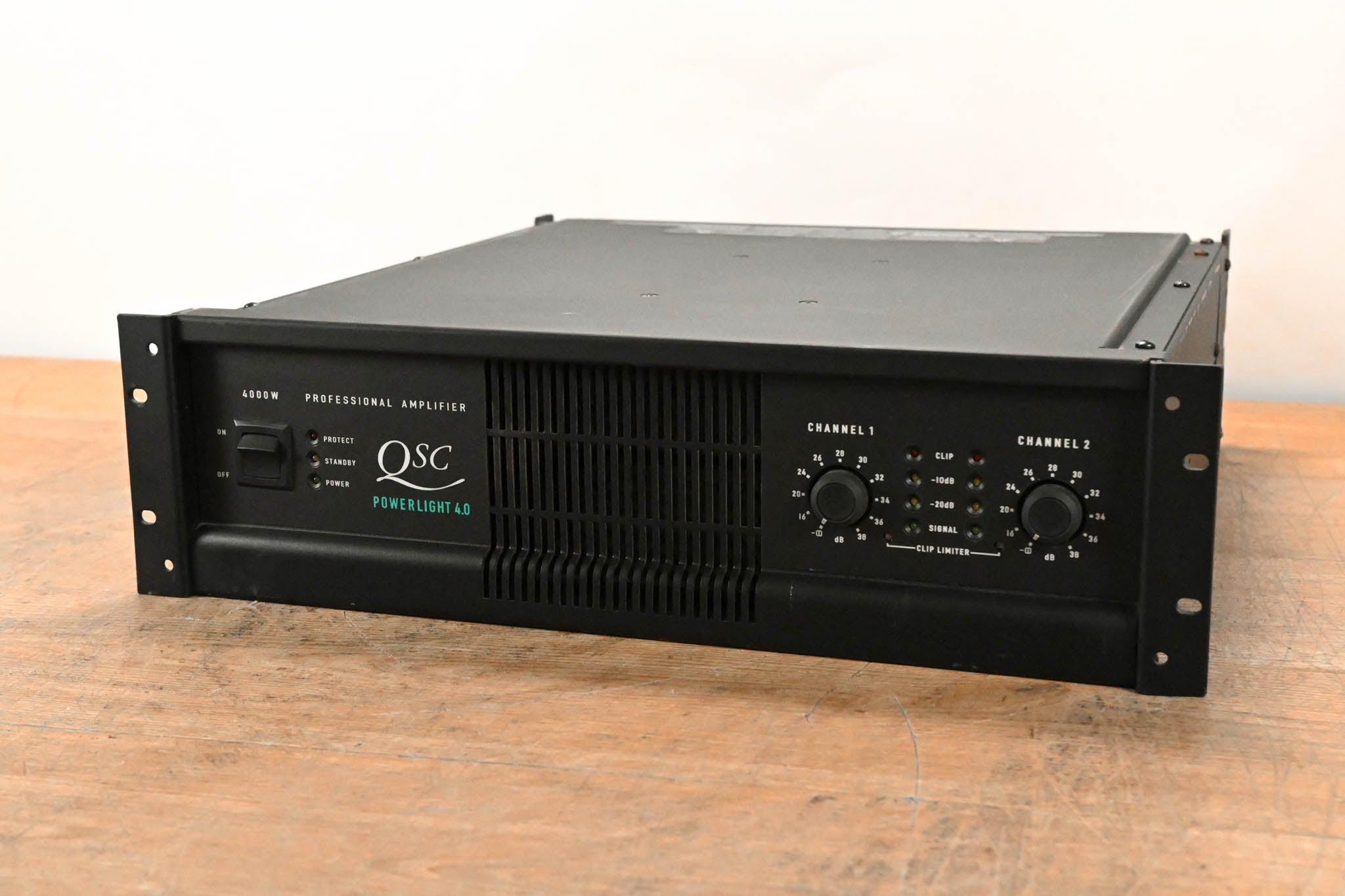 QSC PowerLight 4.0 2-Channel Power Amplifier