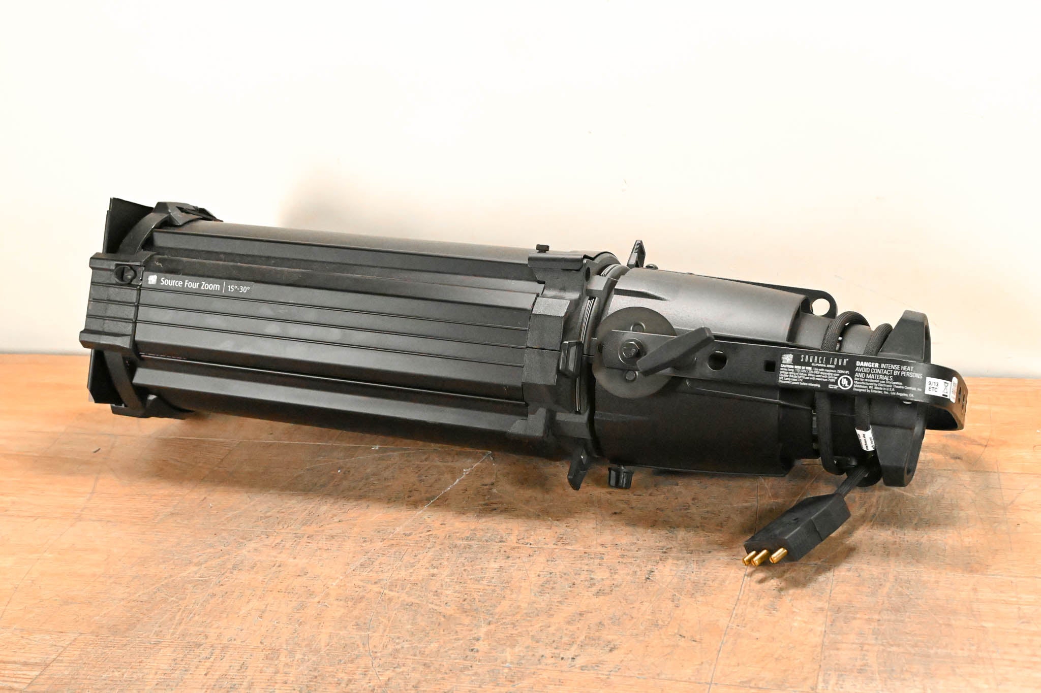 ETC Source Four Zoom 15-30 Degree 750 Ellipsoidal Light