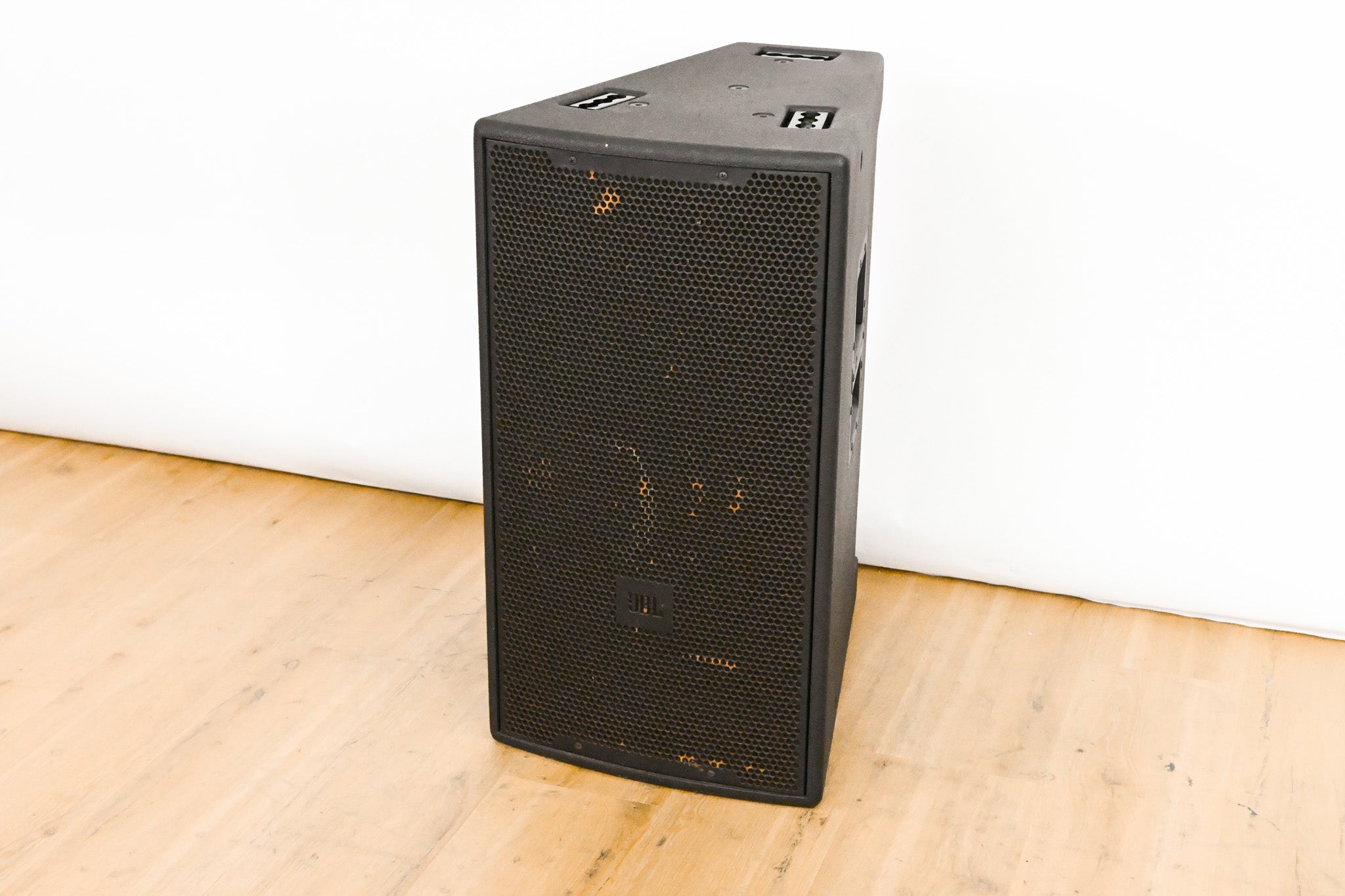 JBL VP7212/64DPAN Powered 12-inch Integrated Loudspeaker