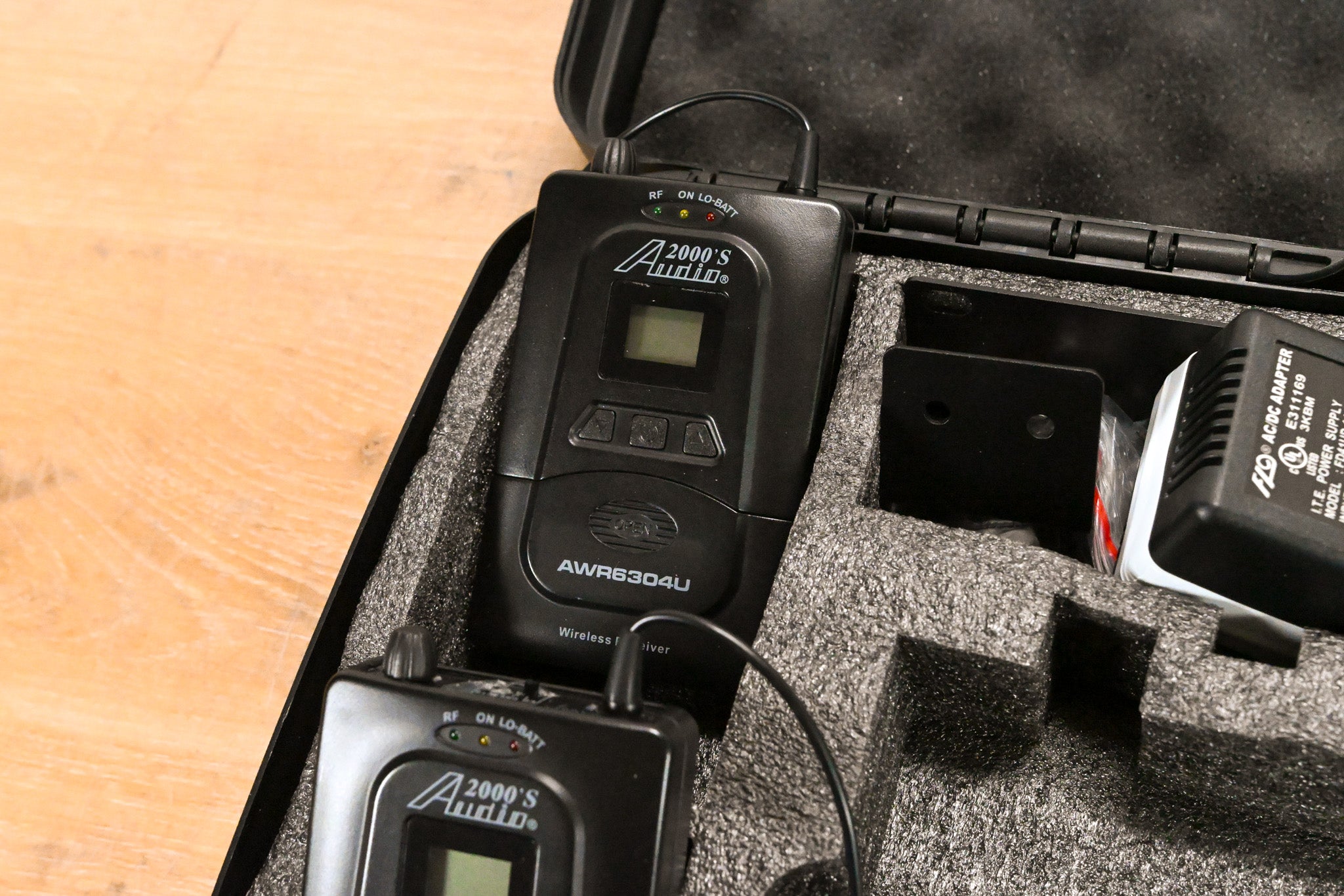Audio2000's AWM630AU IEM System w/ four Bodypack Receivers: 573-597.8MHz