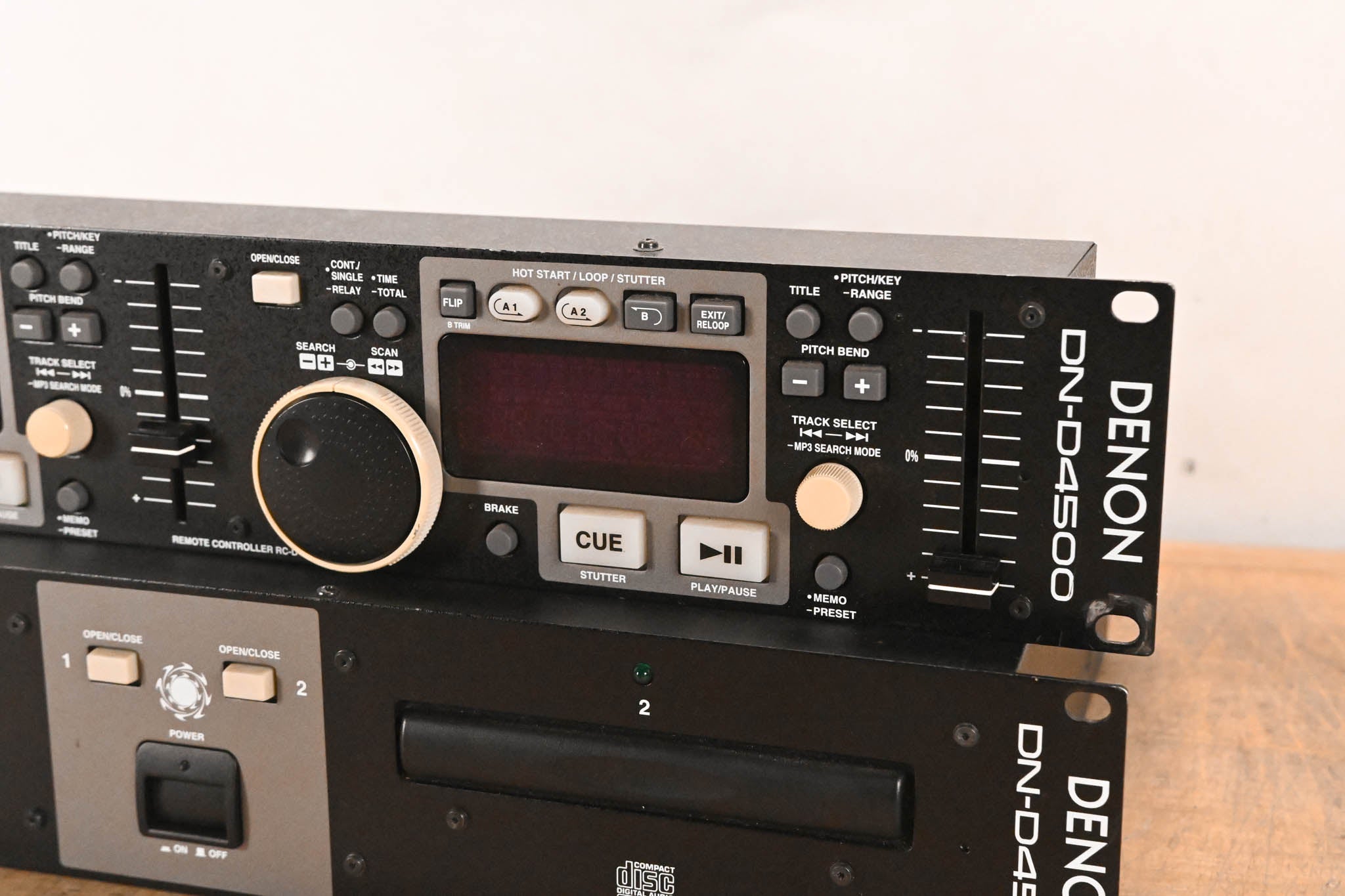 Denon DN-D4500 Rackmount Dual CD/MP3 Player with Remote Control