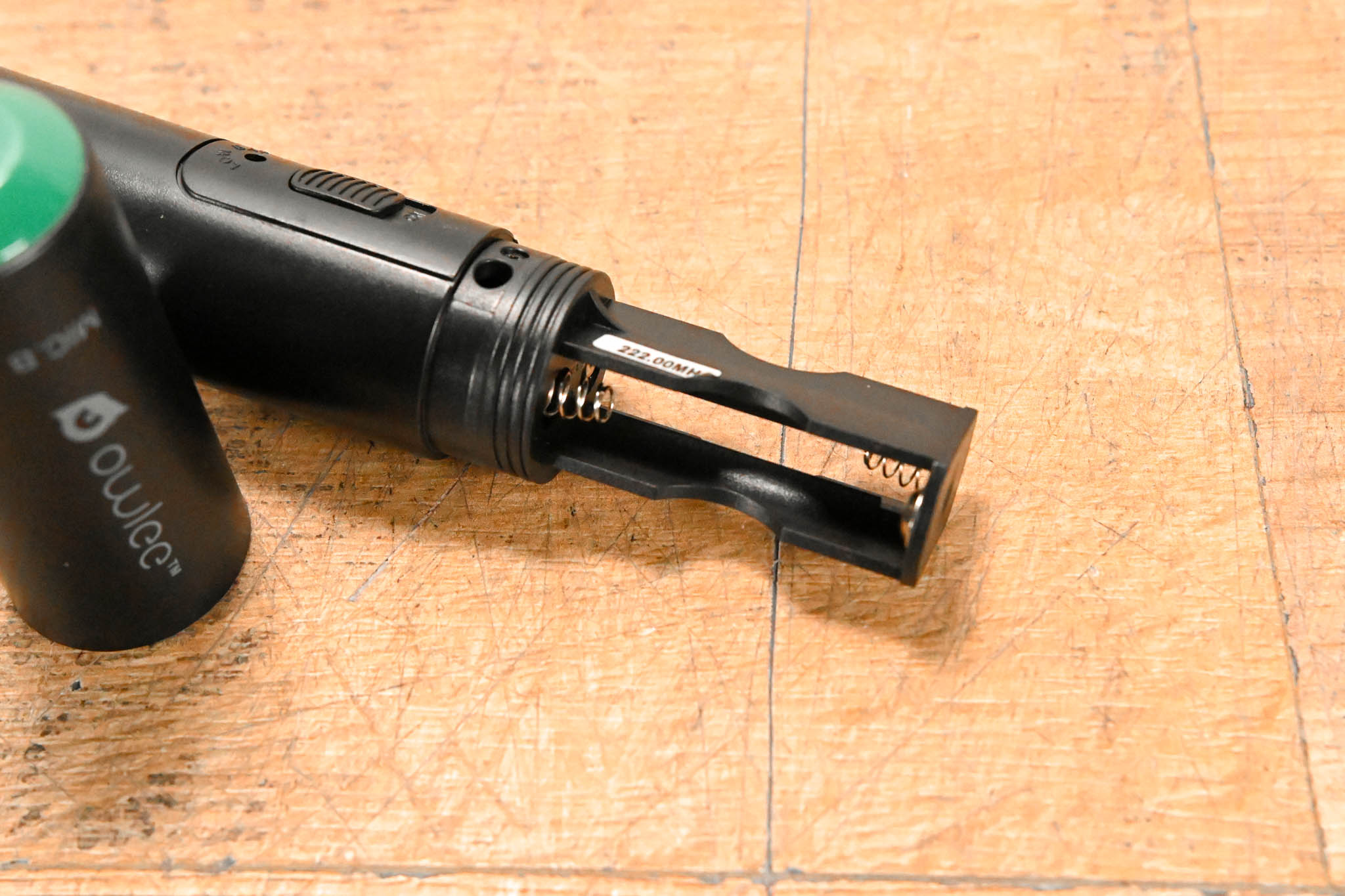 Owlee VHF Wireless Microphone - 222.00 MHz