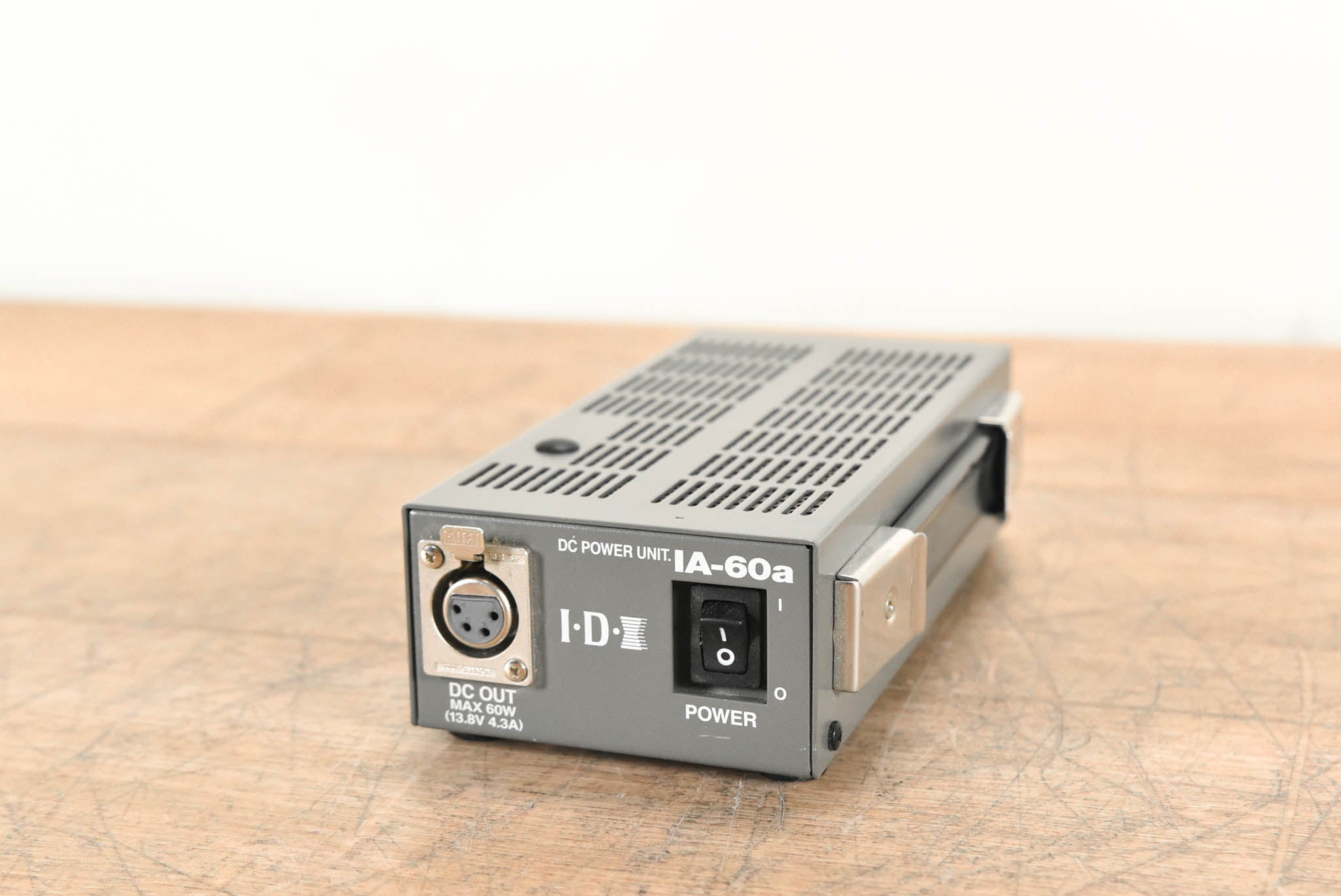 IDX System Technology IA-60a Single-Channel DC Power Supply