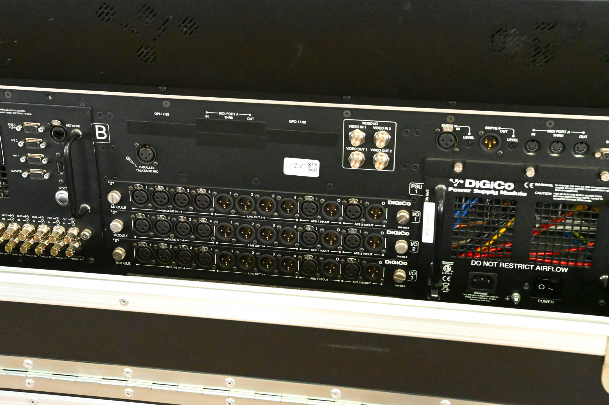 DiGiCo SD7 Digital Console w/Dual Engines, Waves, ST Optical & Road Case