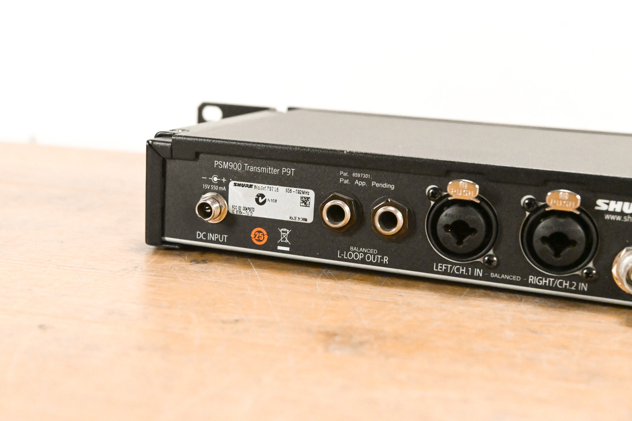 Shure PSM 900 Wireless IEM System L6 Band: 656-692 MHz (NO POWER SUPPLY)