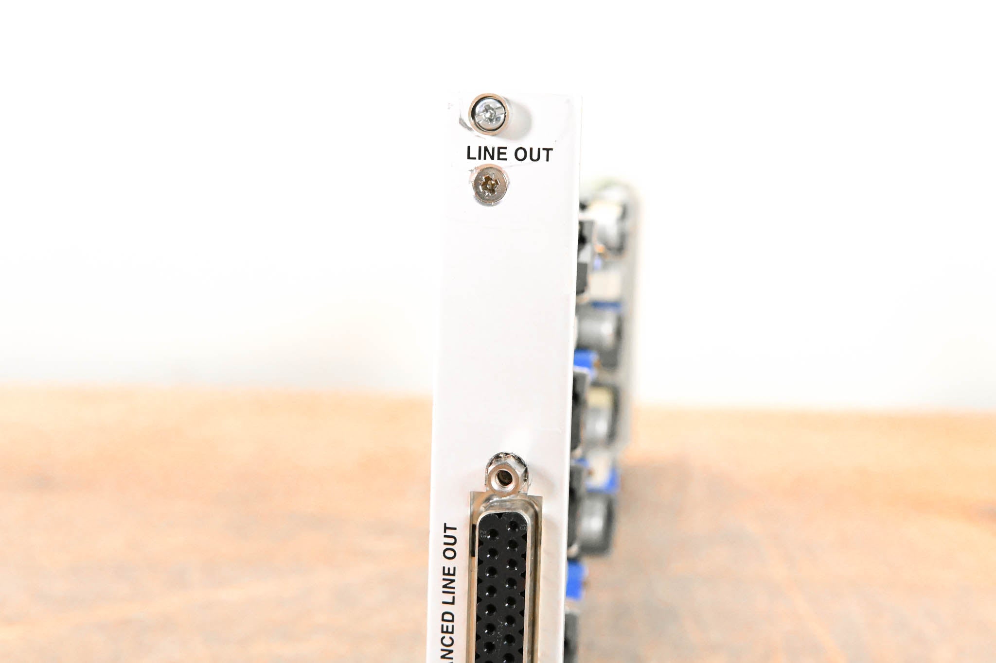 Studer 8-Channel Analog Line Out Card for D21m & D23m Modular I/O System