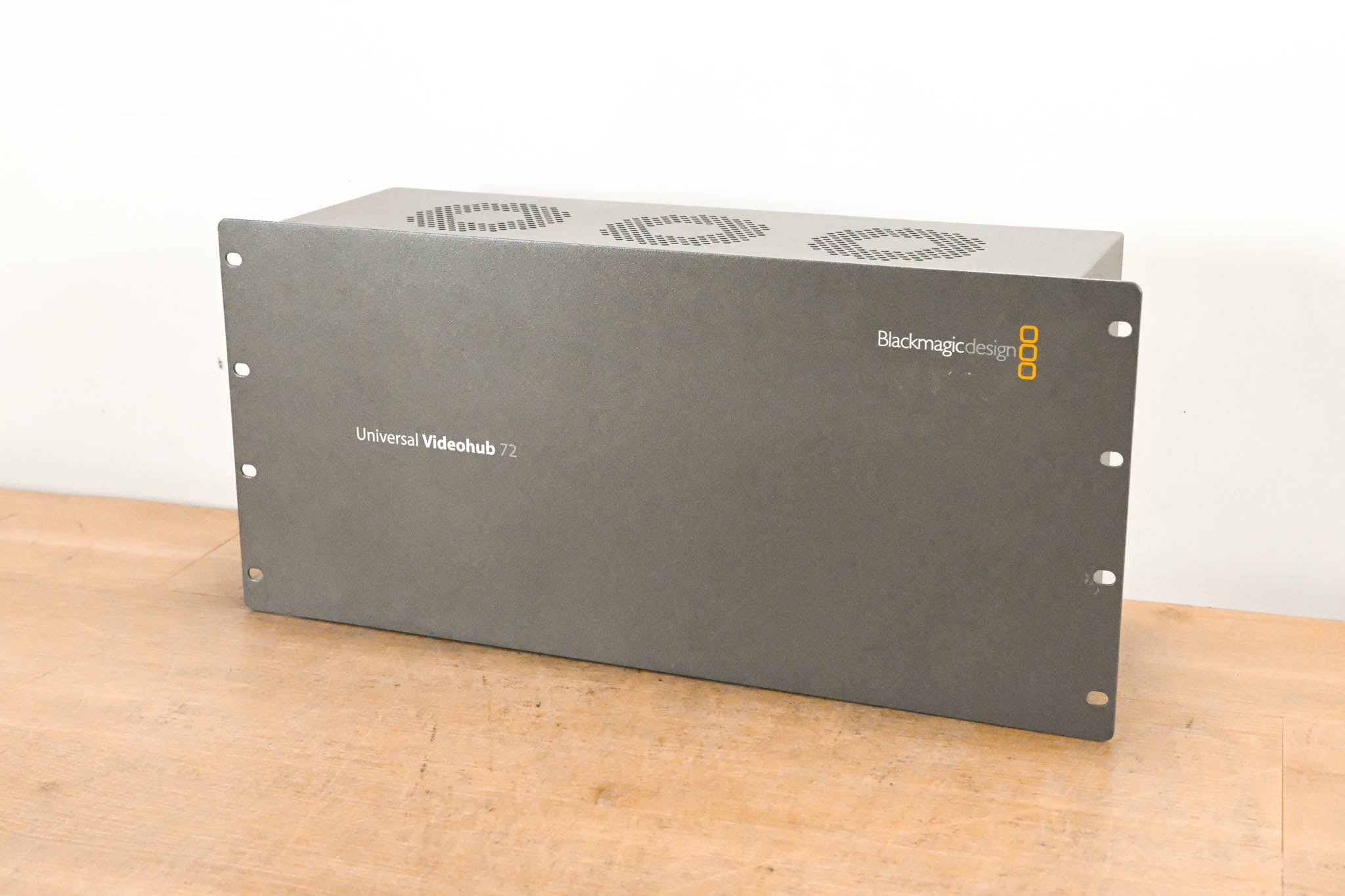 Blackmagic Design Universal Videohub 72 Rack Frame with 17 Cards