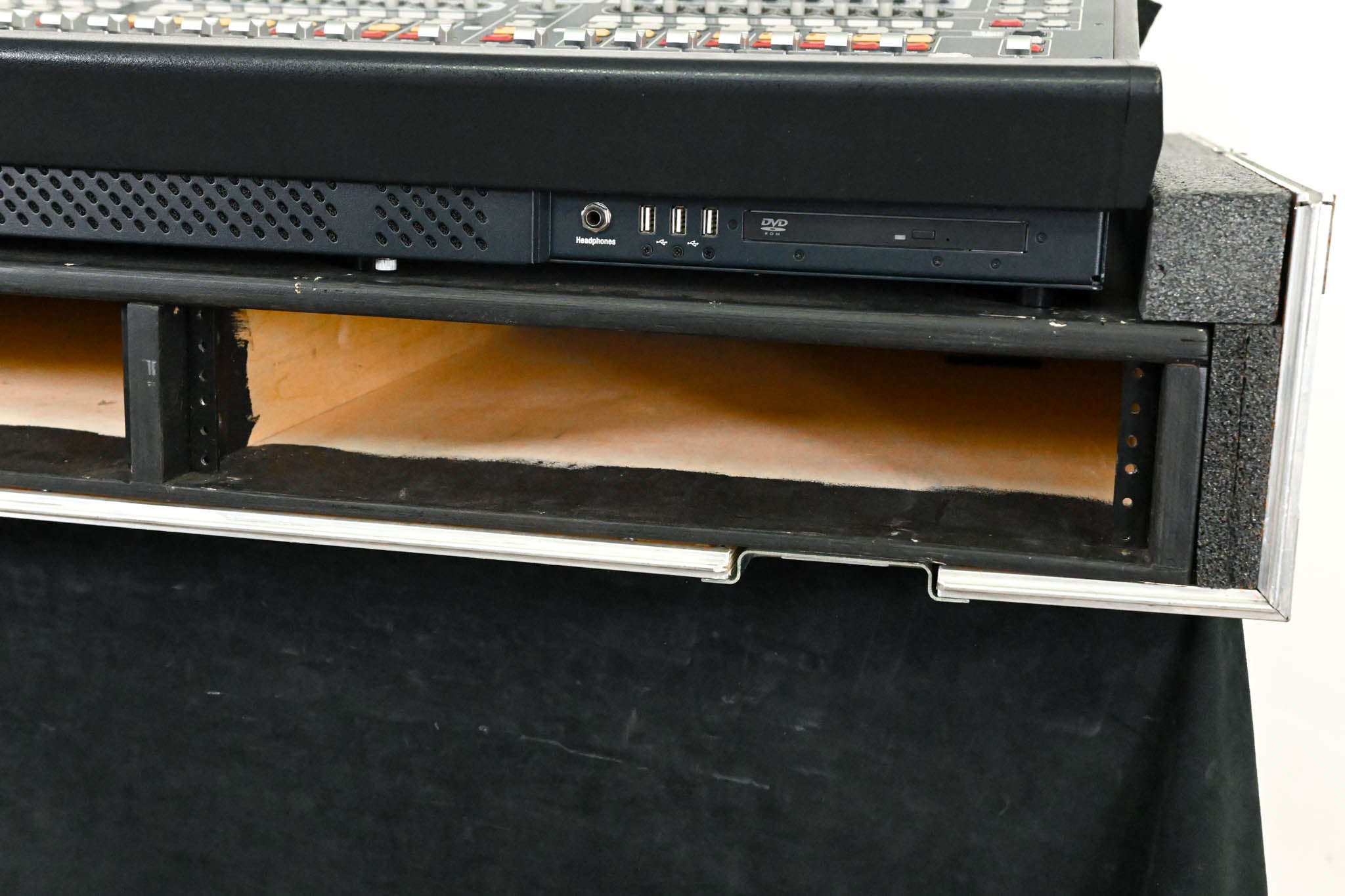 AVID VENUE SC48 Digital Audio Mixing Console with Road Case