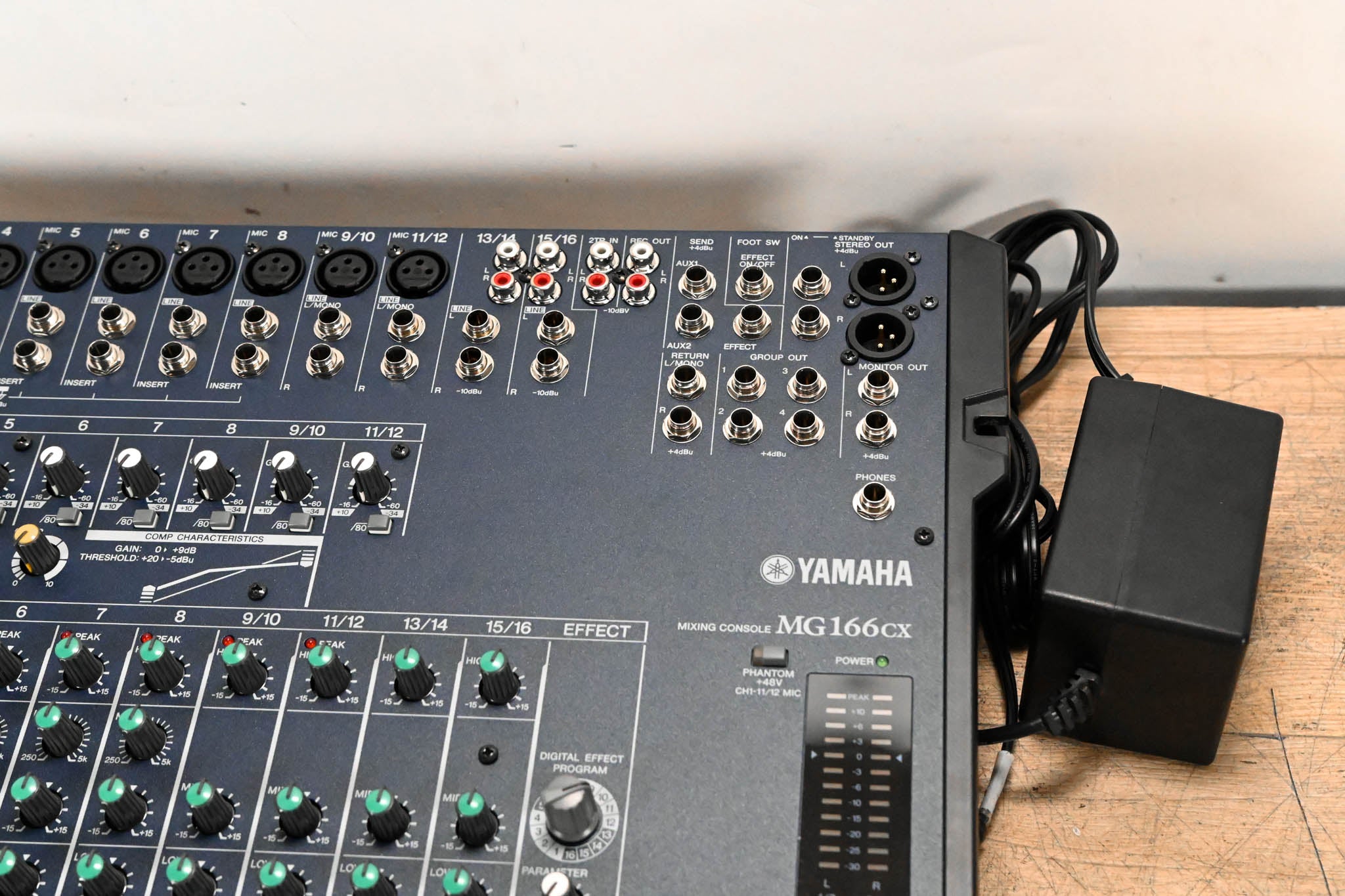 Yamaha MG166CX 16-Channel, 6-Bus Analog Mixer
