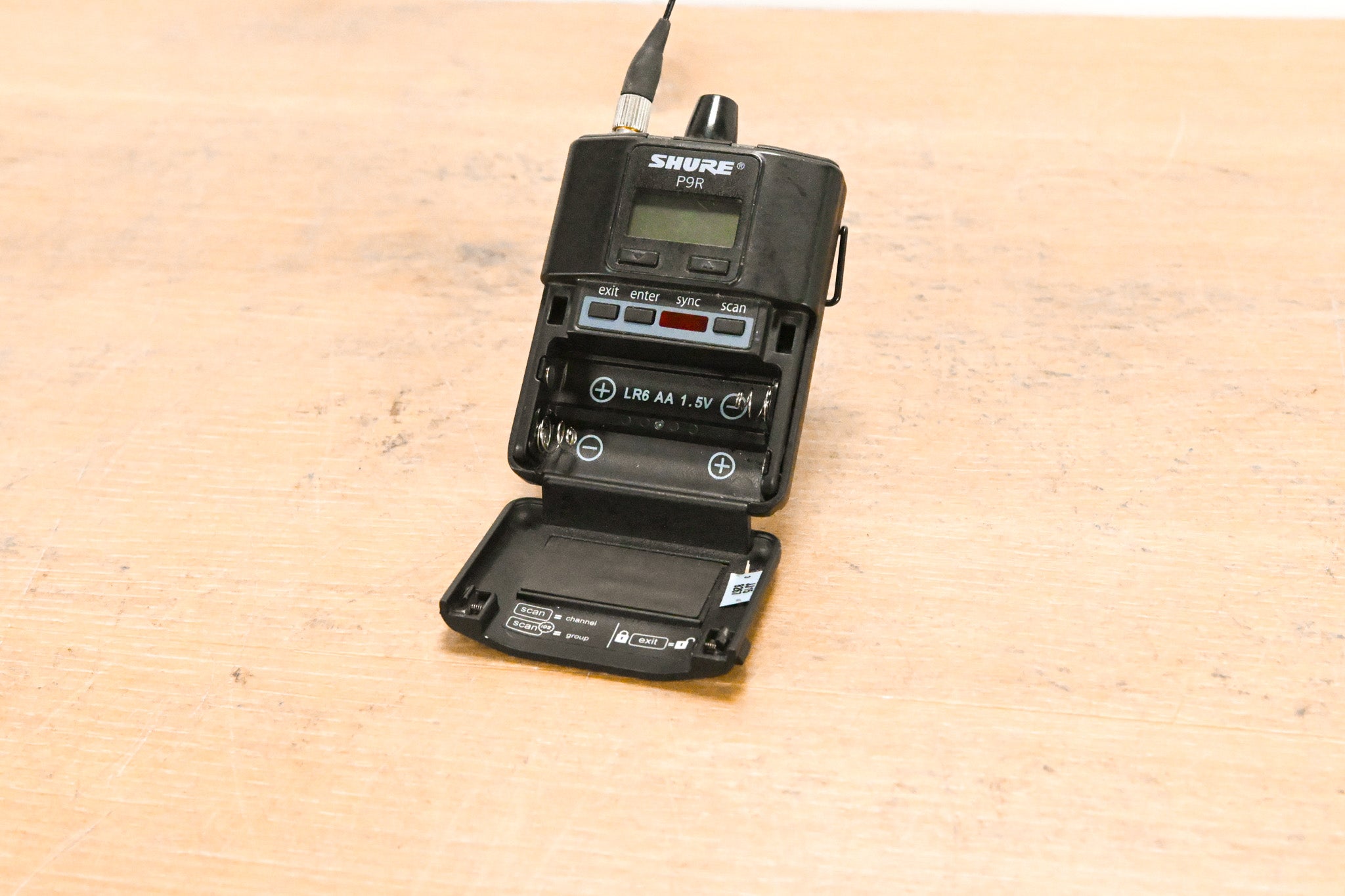 Shure PSM 900 Wireless IEM System L6 Band: 656-692 MHz (NO POWER SUPPLY)