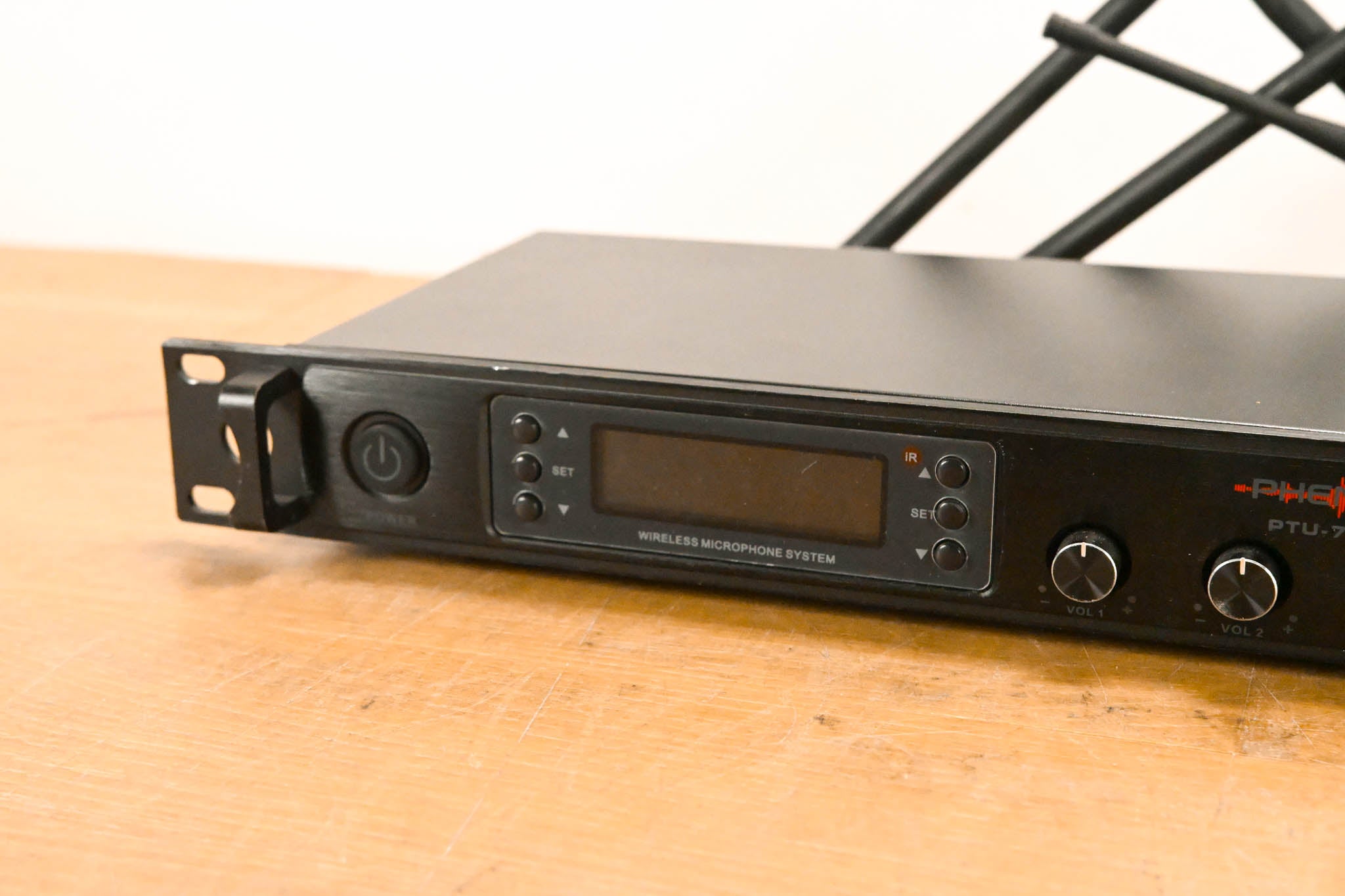 Phenyx Pro PTU-7000 Wireless System w/ 2x PWH7 Mics & 2x PWB7 Bodypacks