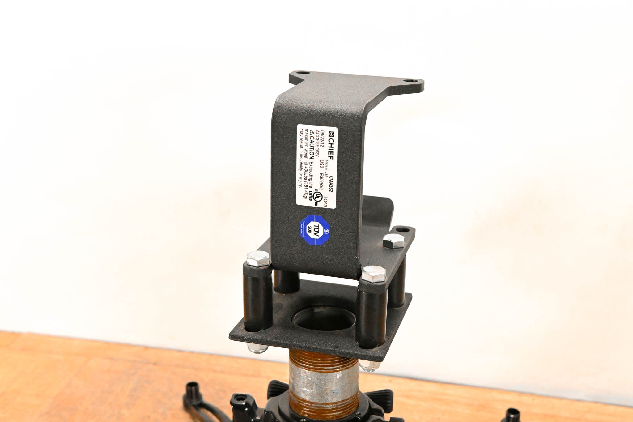 Chief CMA362 C-Clamp Pipe Mount with Premier Mounts PDS-PLUS Mount