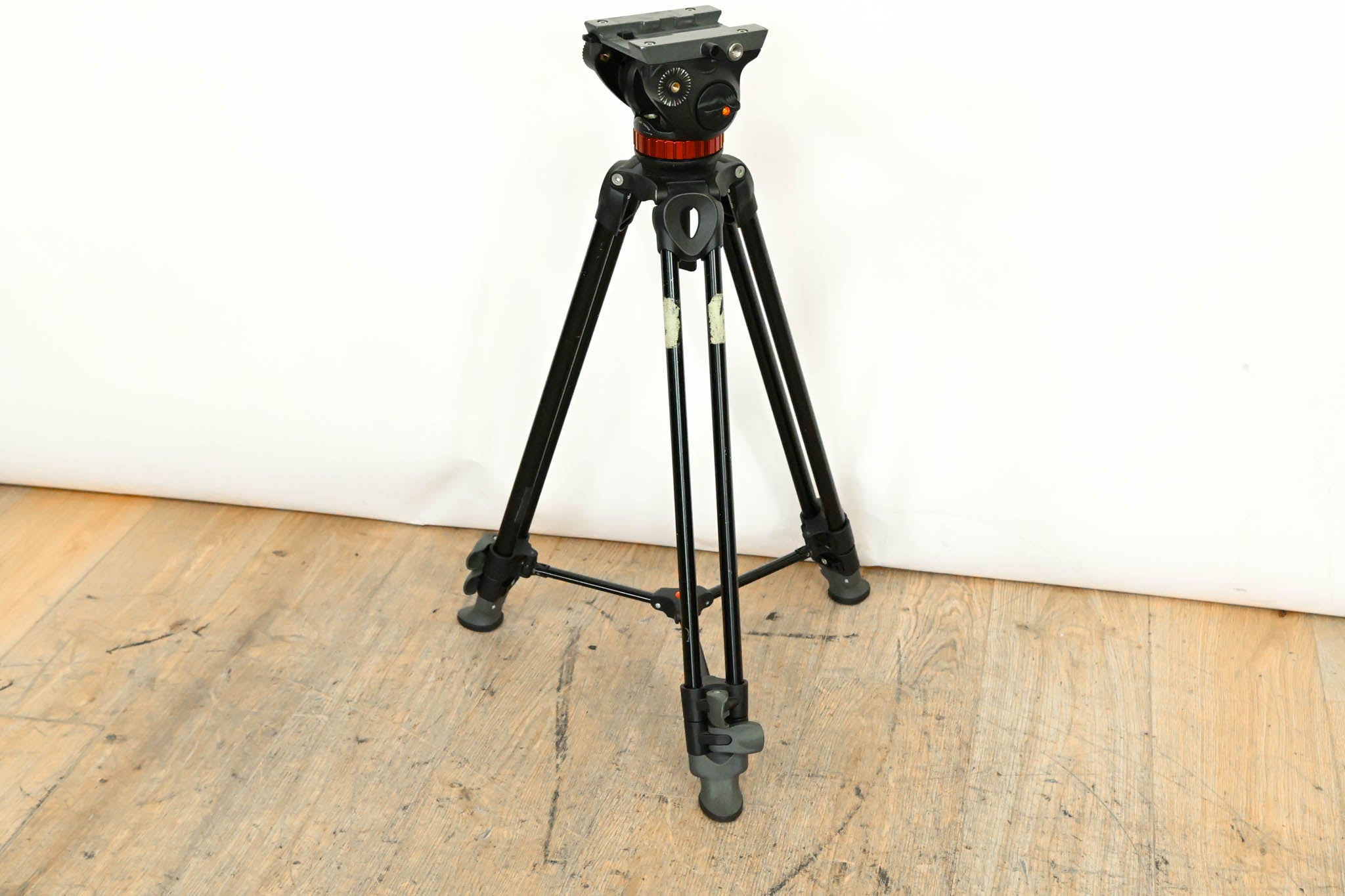 Manfrotto MVH502A Fluid Head with MVT502AM Two-Stage Tripod