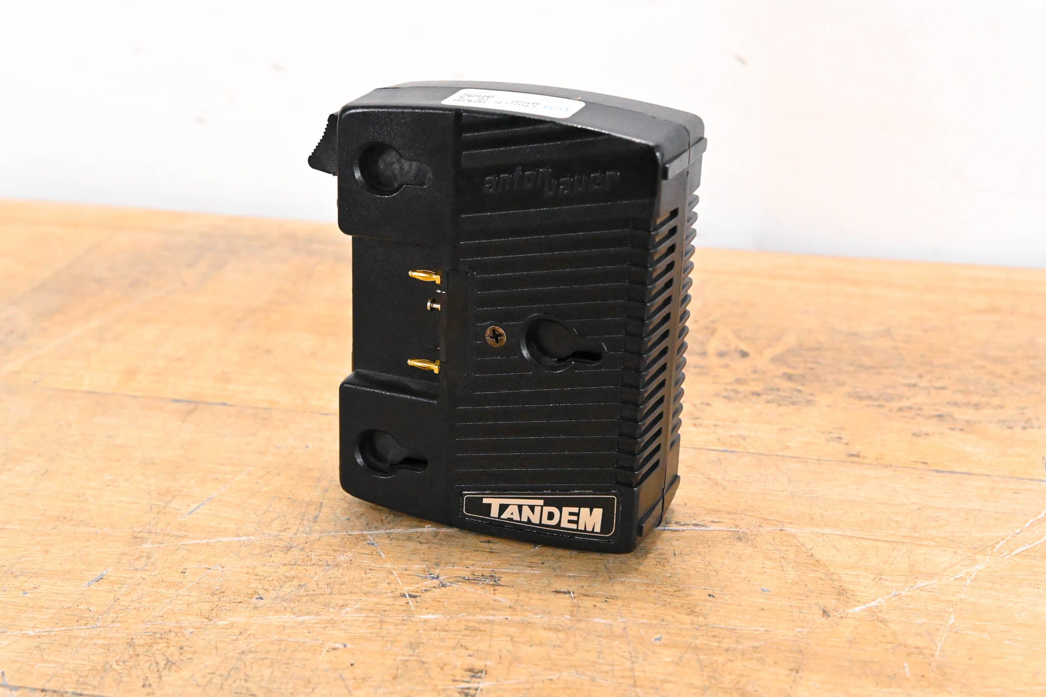 Anton Bauer Tandem-70 On-Camera AC Power/Charger