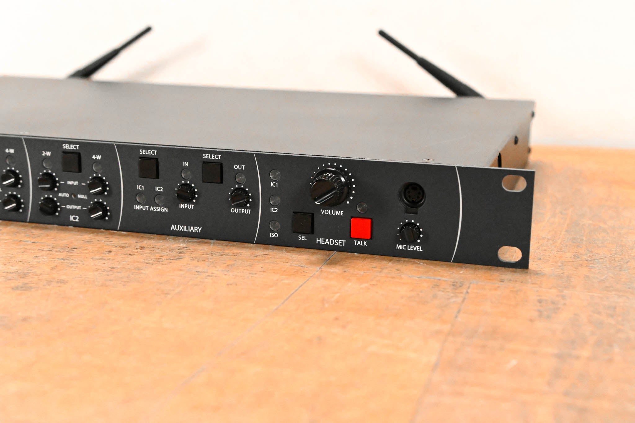 Clear-Com HME DX210 Digital Wireless Intercom System