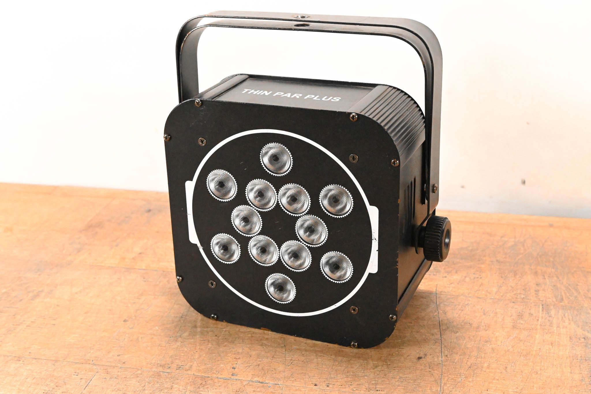 OmniSistem Thin Par Plus RGBW 6 x 10W RGBA Par Can Light