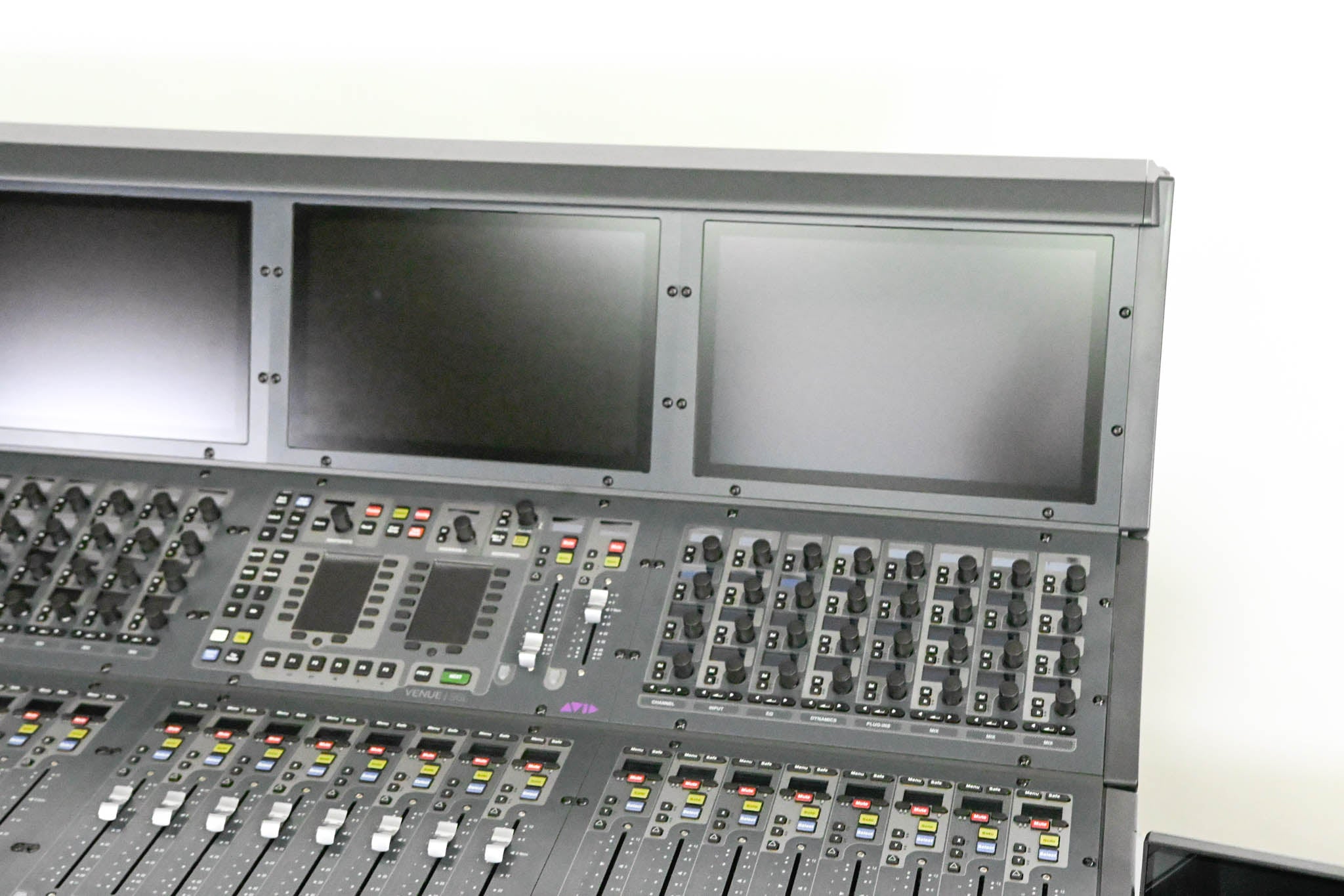 AVID VENUE S6L-32D System w/ E6L-144, Stage 64 64x24, WSG-HD, Monitor