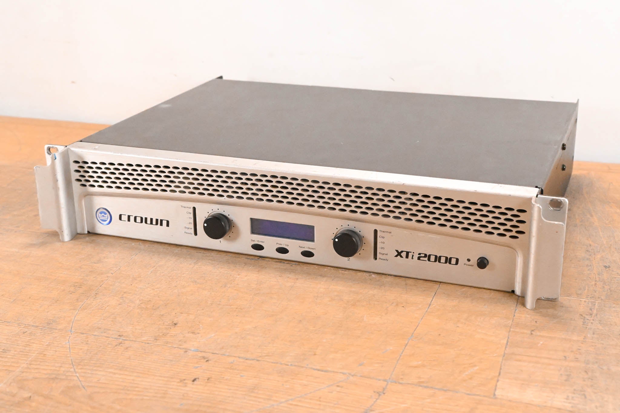 Crown XTi 2000 2-Channel Power Amplifier with DSP