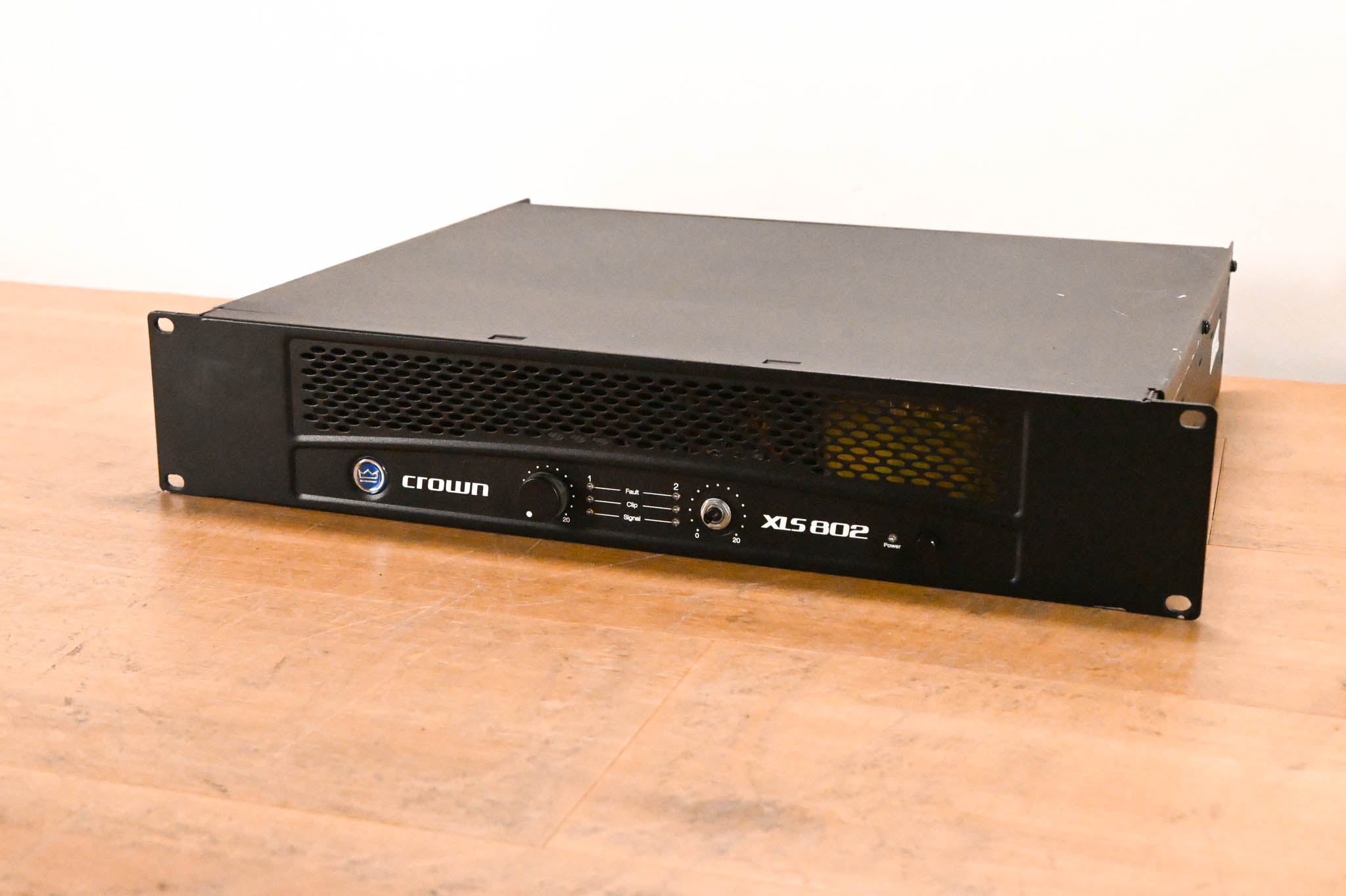 Crown XLS 802 2-Channel Power Amplifier