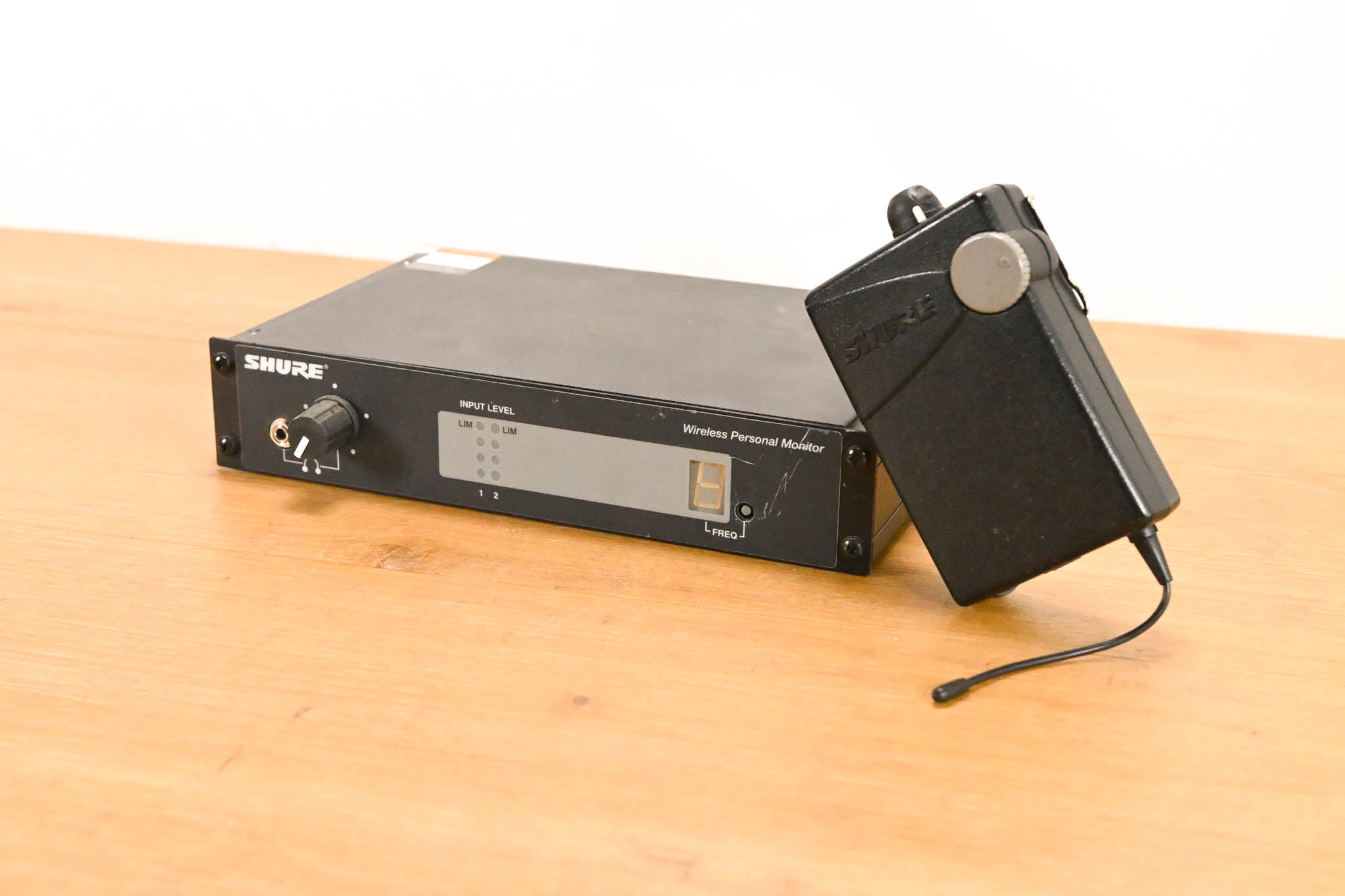 Shure PSM 400 In-Ear Monitoring System - 722-746 MHz (NO POWER SUPPLY)