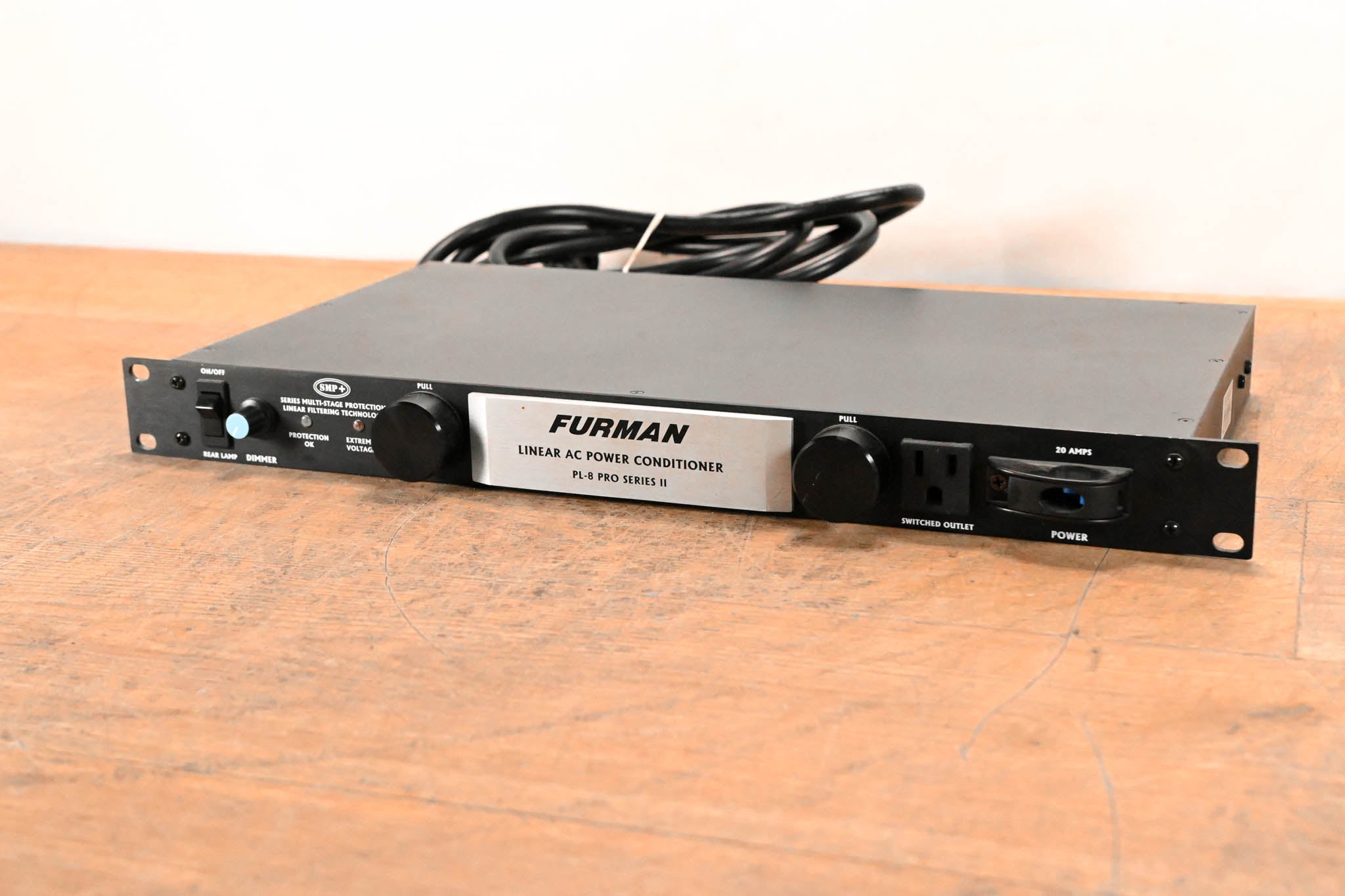 Furman PL-8 Pro Series II Power Conditioner, Distributor