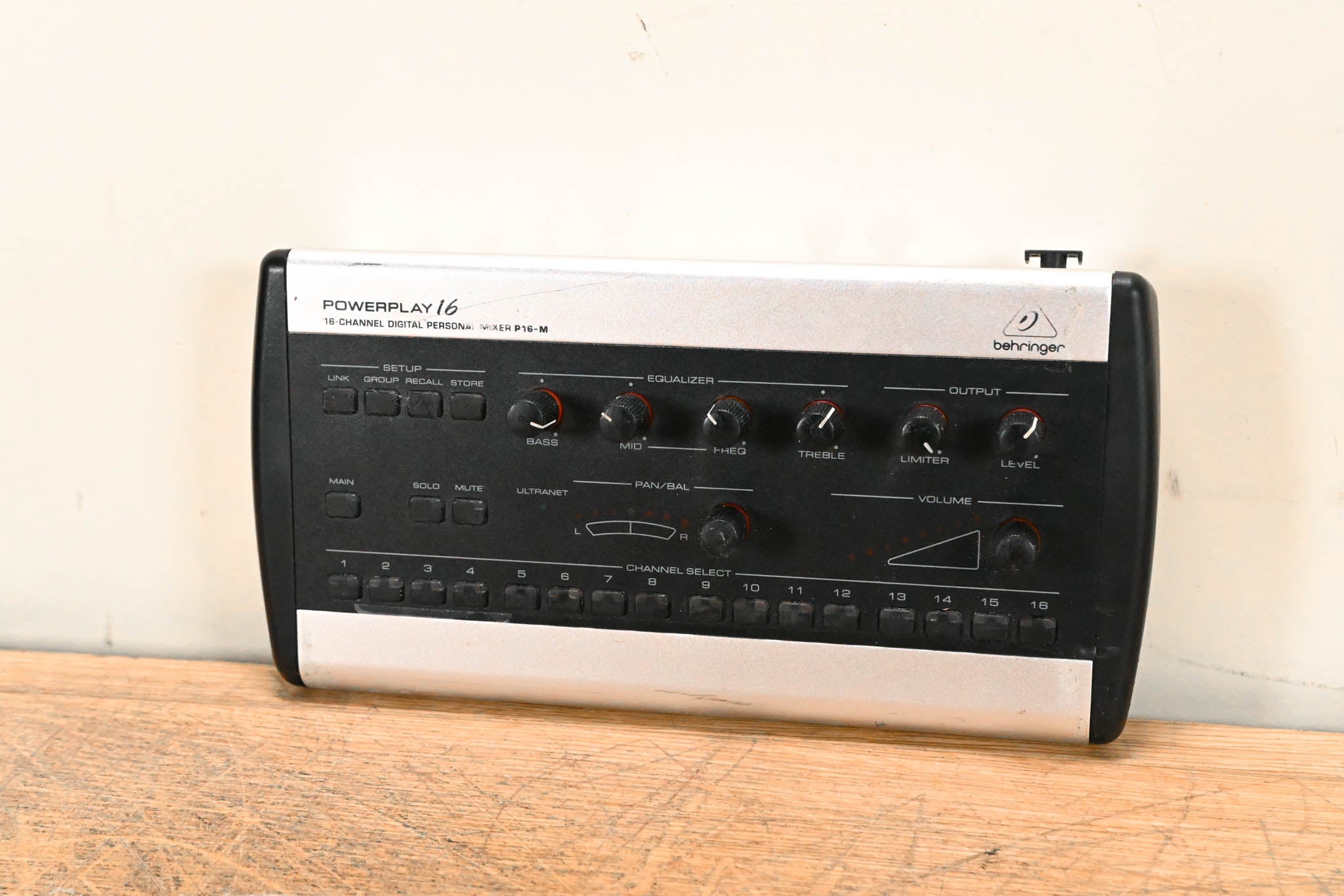 Behringer Powerplay P16-M 16-Channel Digital Personal Mixer