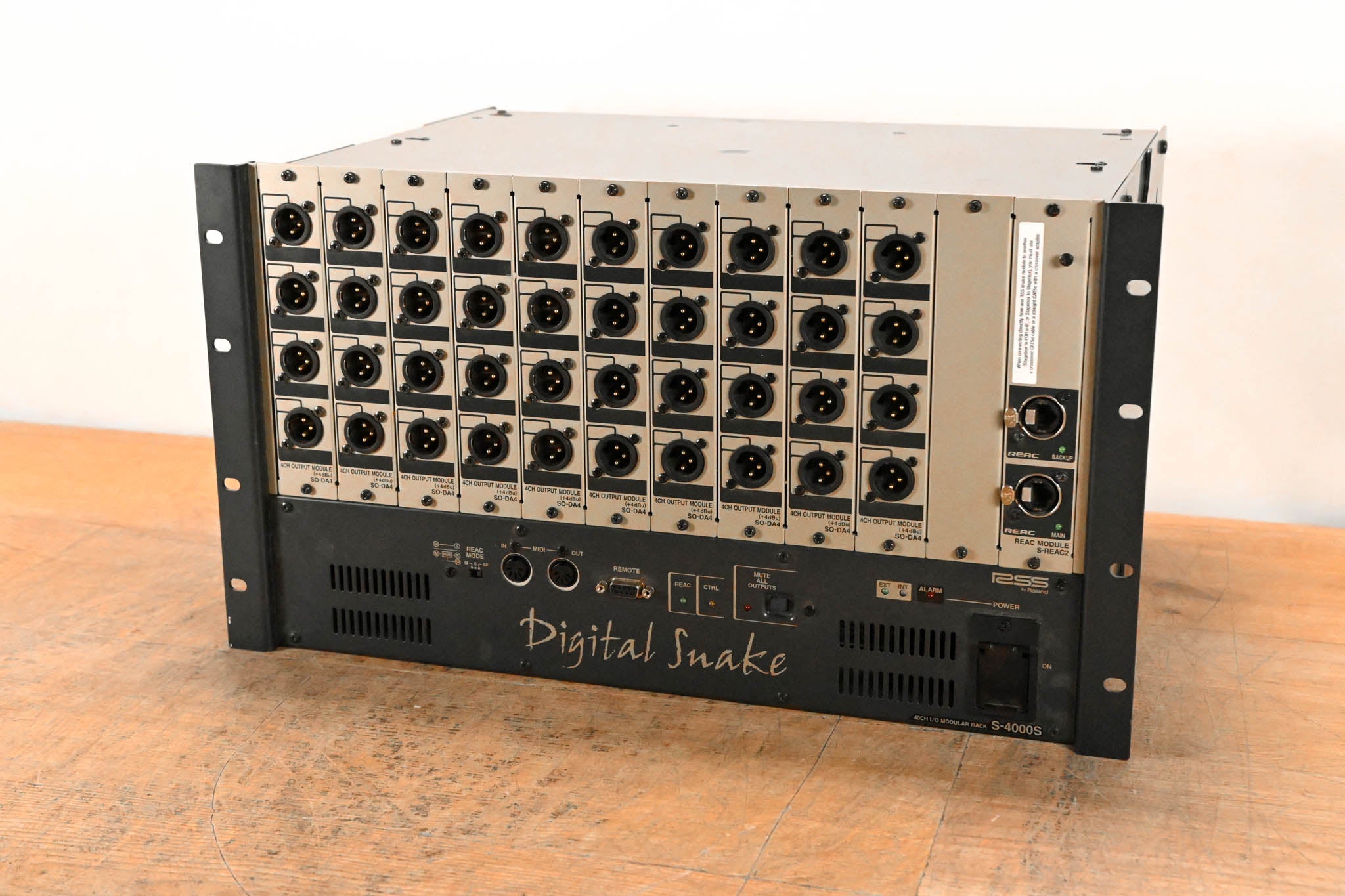 Roland S-4000S Digital Snake 40-Output Modular Stage Unit