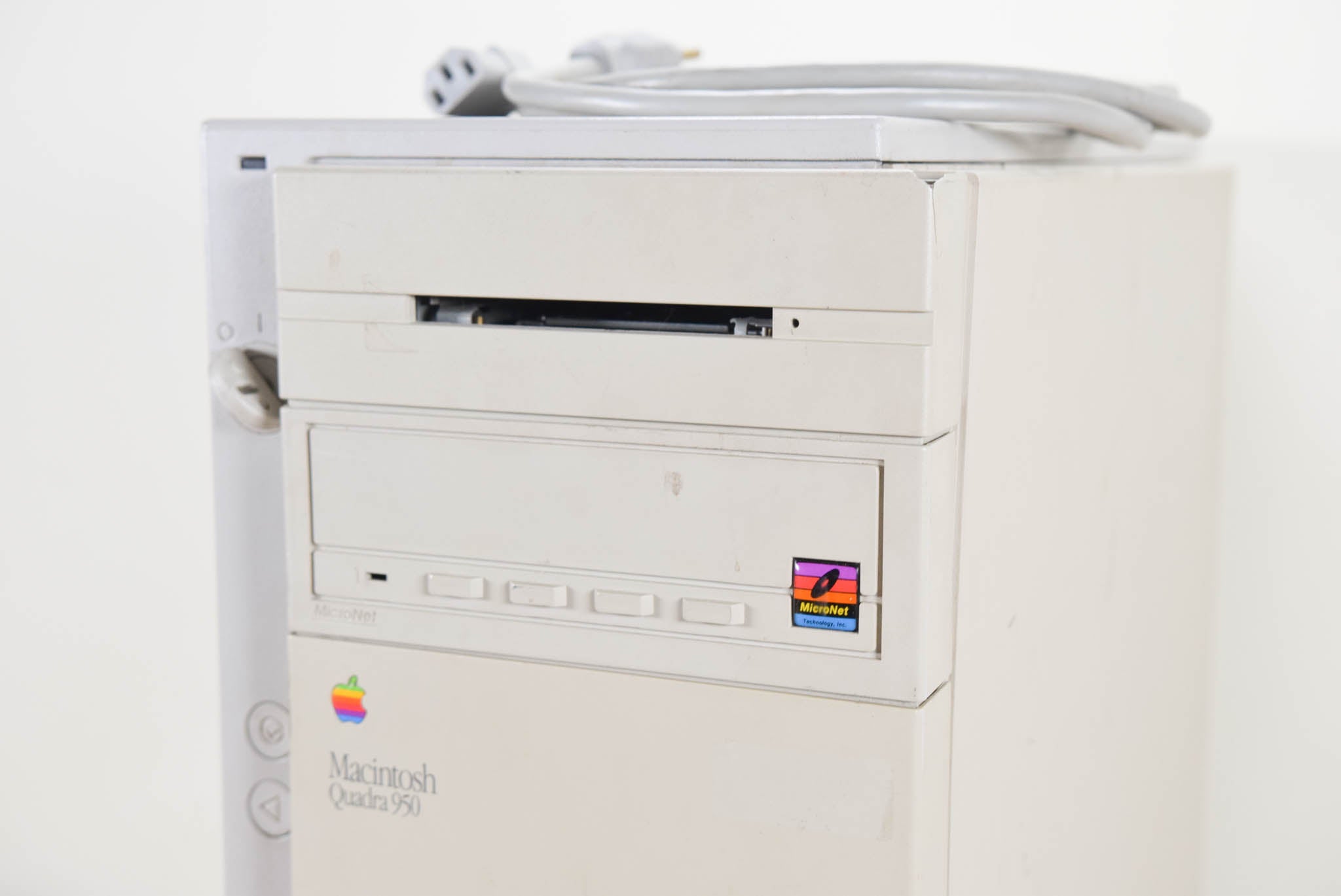Apple Macintosh Quadra 950 Personal Computer