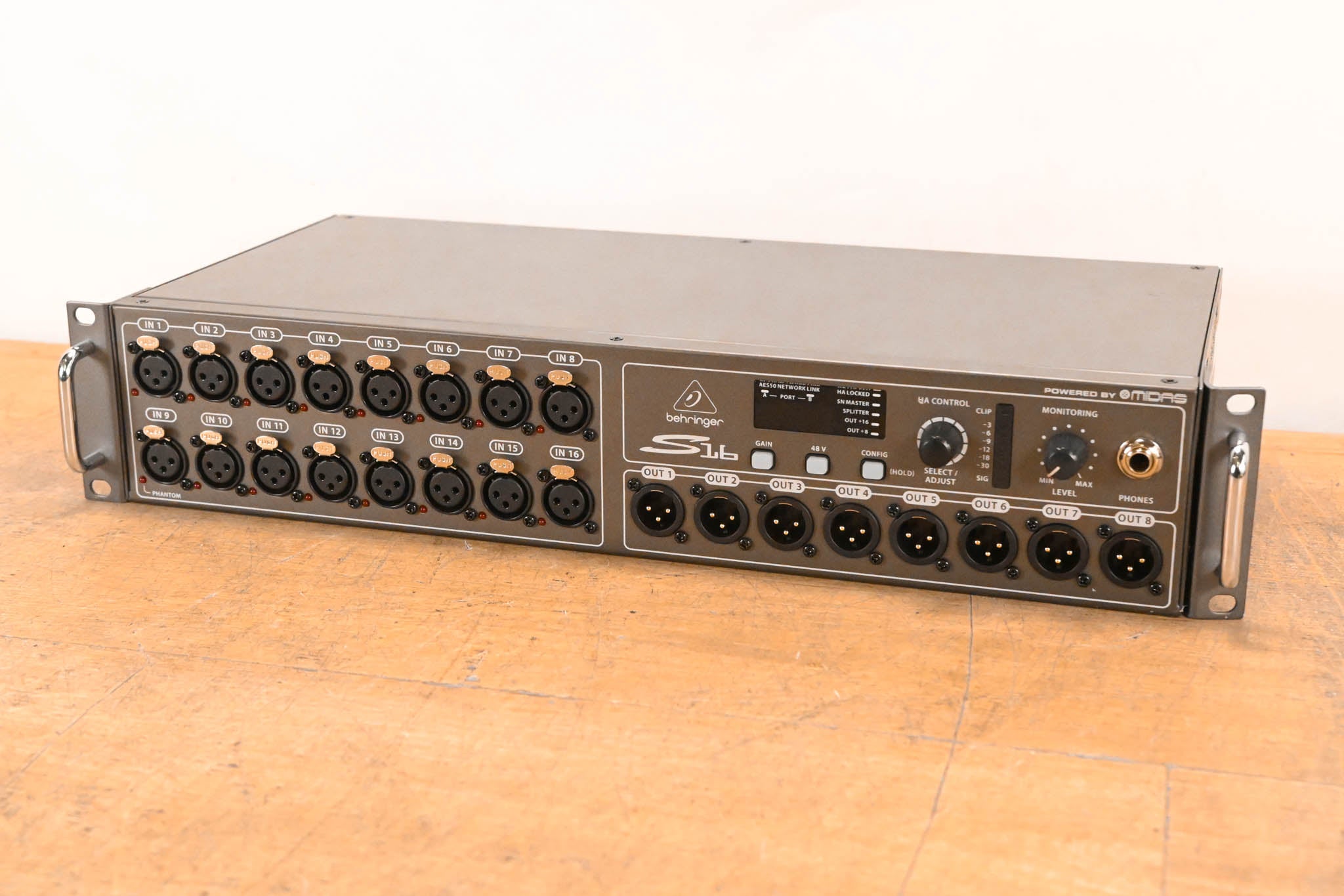 Behringer S16 16 x 8 Digital Stage Box