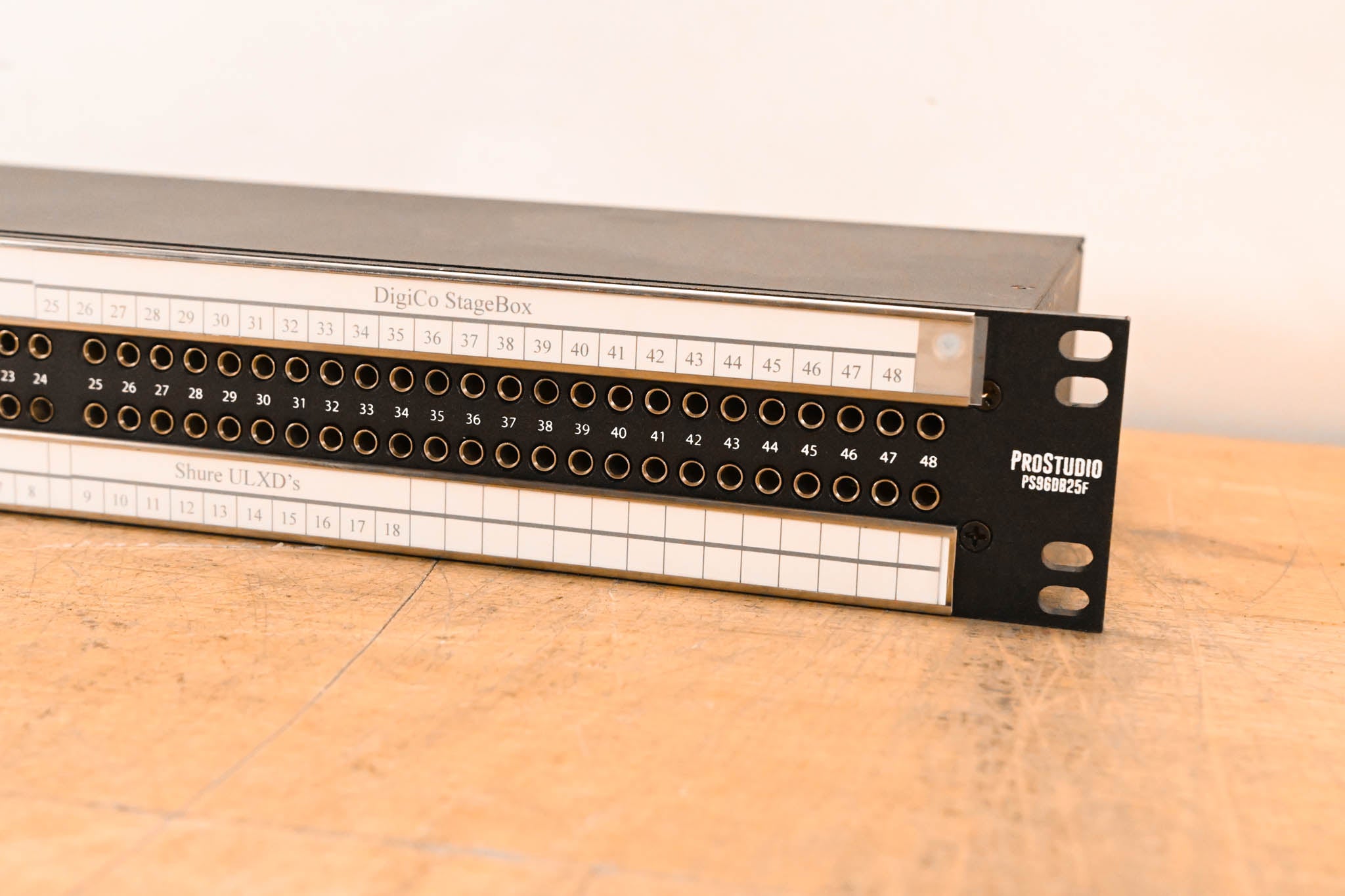 Bittree PS96DB25F 96-point TT - DB25 Patchbay
