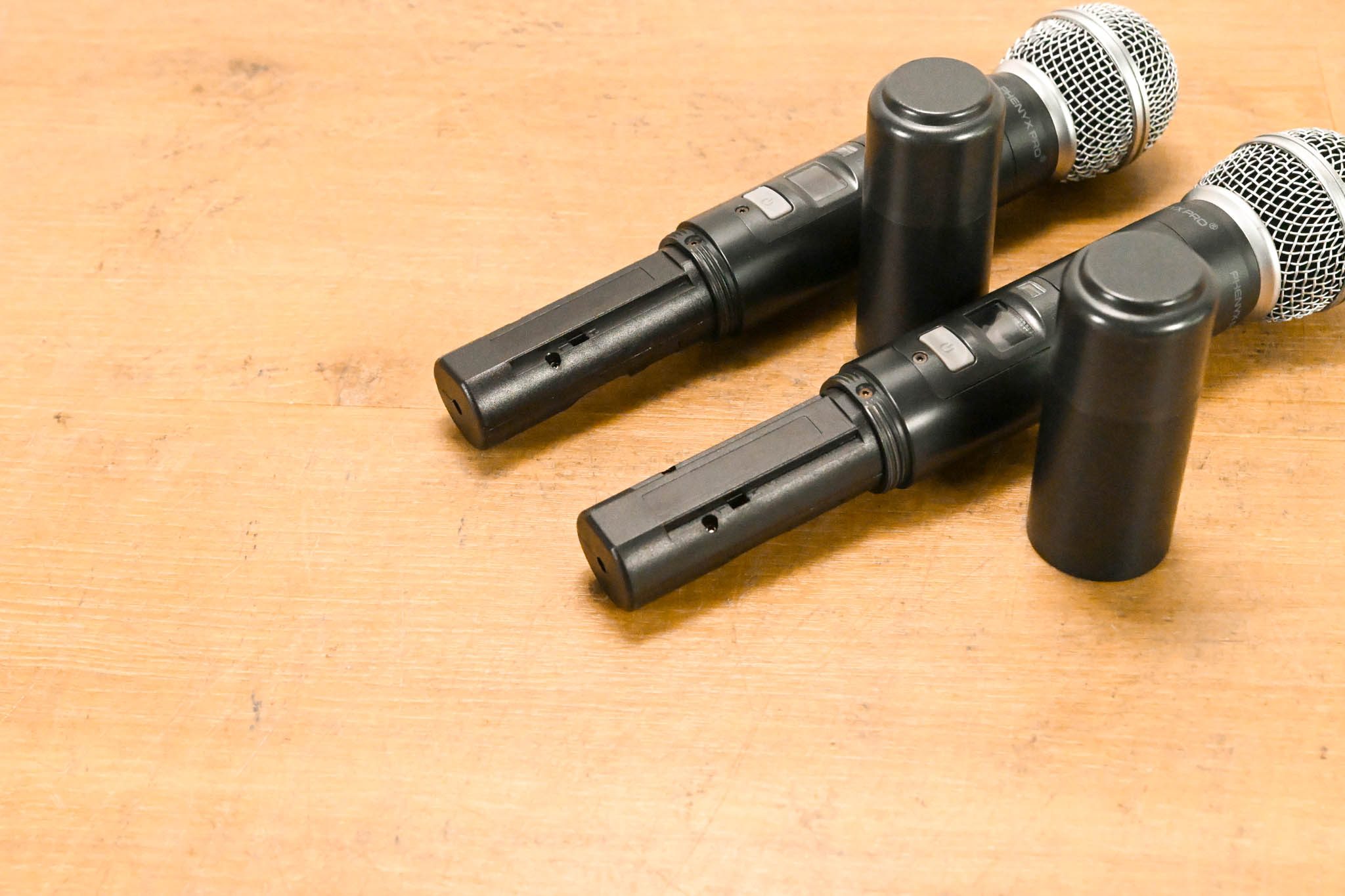 Phenyx Pro PTU-7000 Wireless System w/ 2x PWH7 Mics & 2x PWB7 Bodypacks