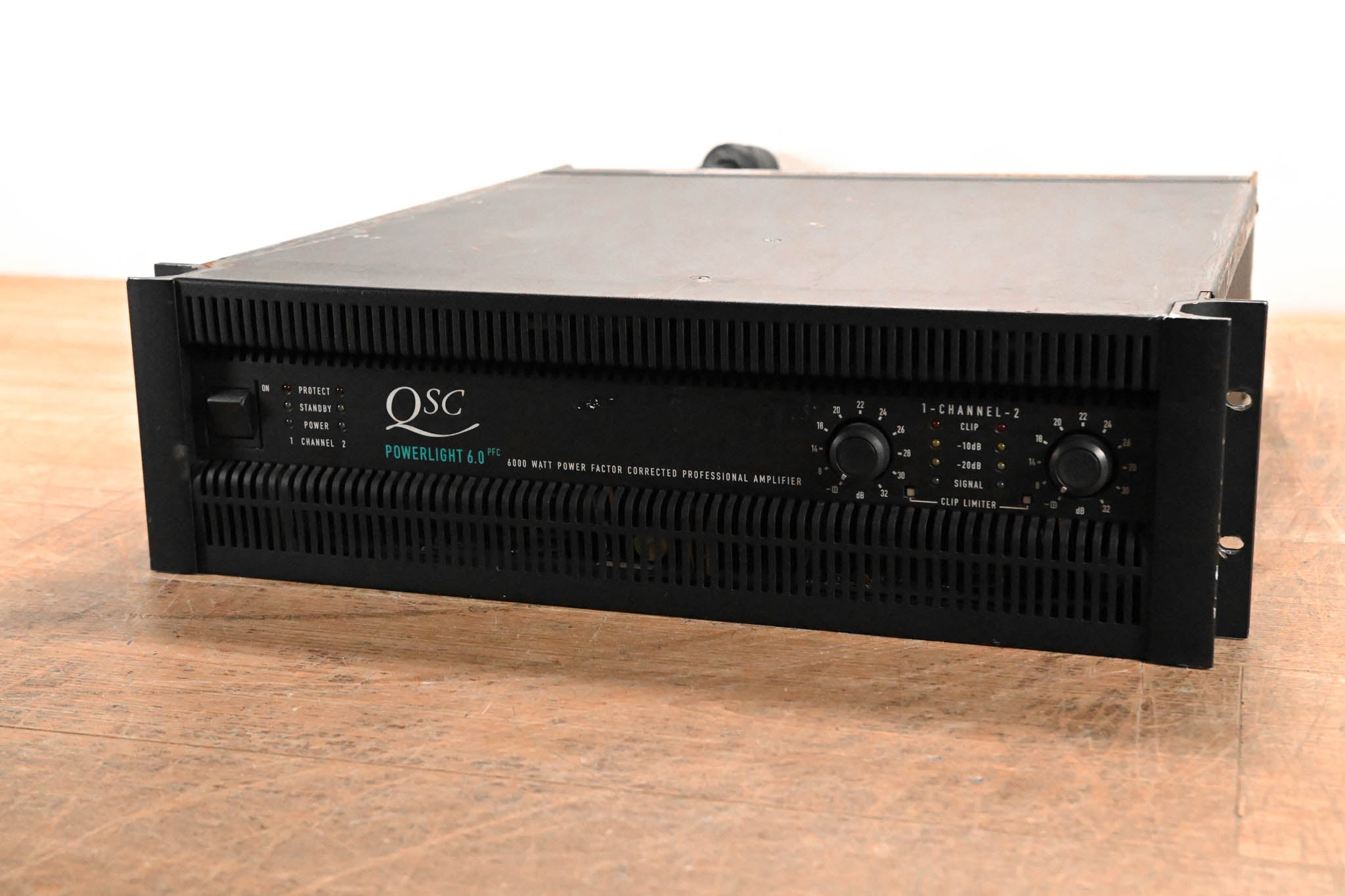 QSC PowerLight 6.0 2-Channel Power Amplifier