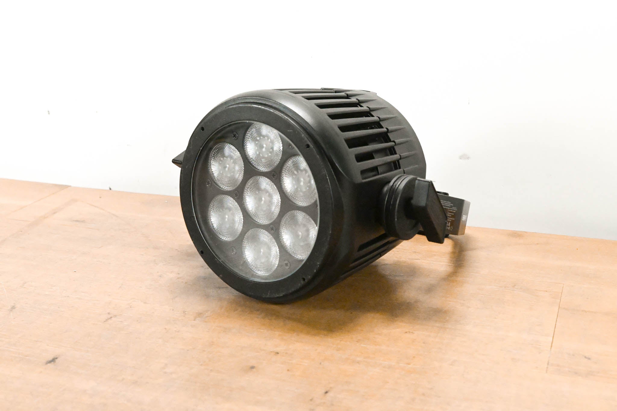 Elation SEVEN PAR 7IP 7-Color LED Par Wash Light (NO POWER CABLE)