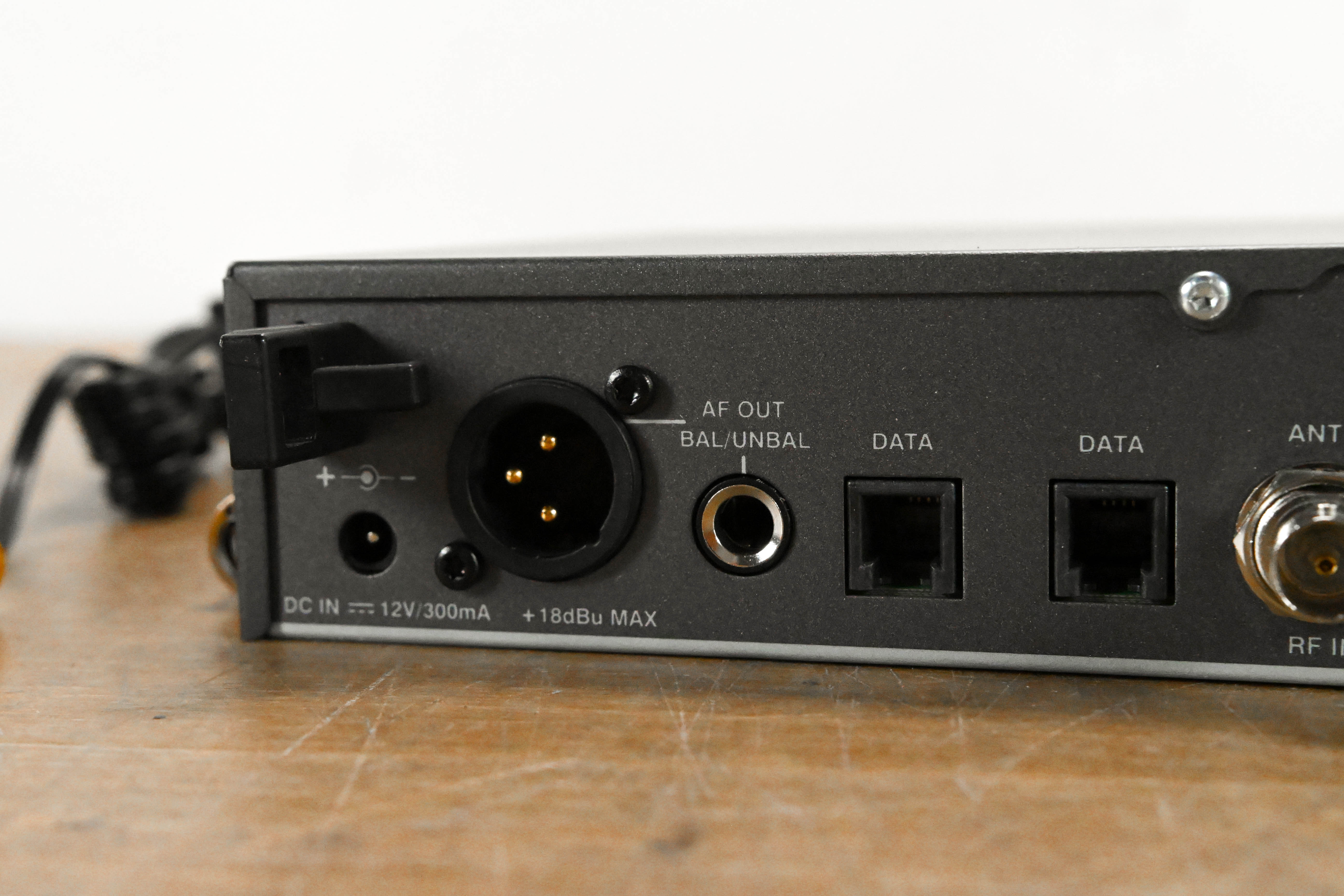 Sennheiser ew 100 G3 Handheld Wireless System - A Range: 516-558 MHz