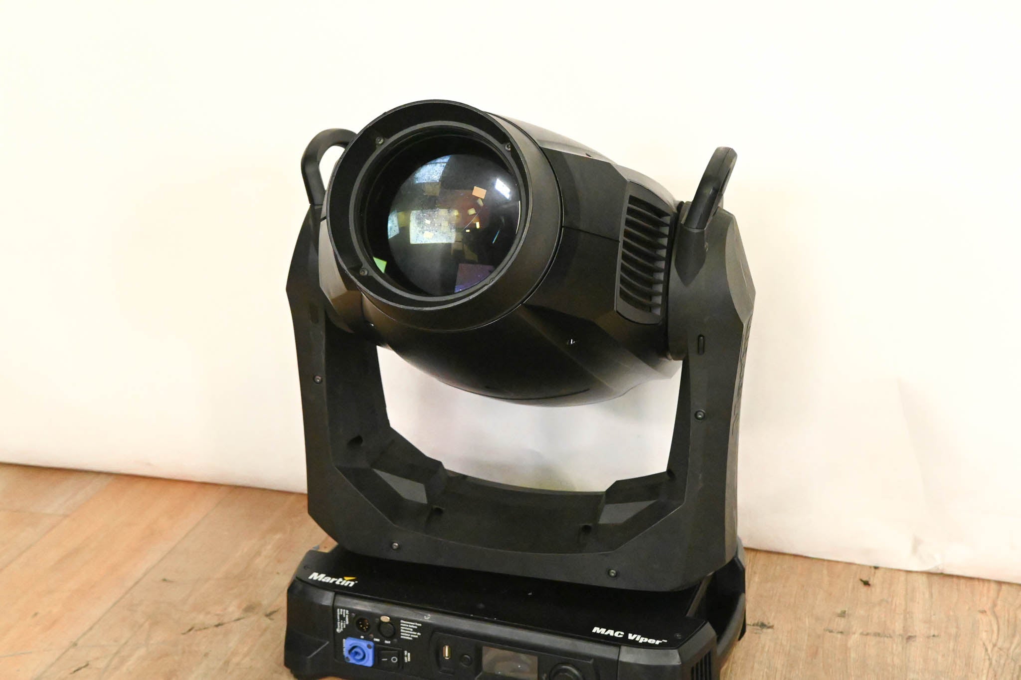 Martin MAC Viper Profile High Output Discharge-Based Moving Light