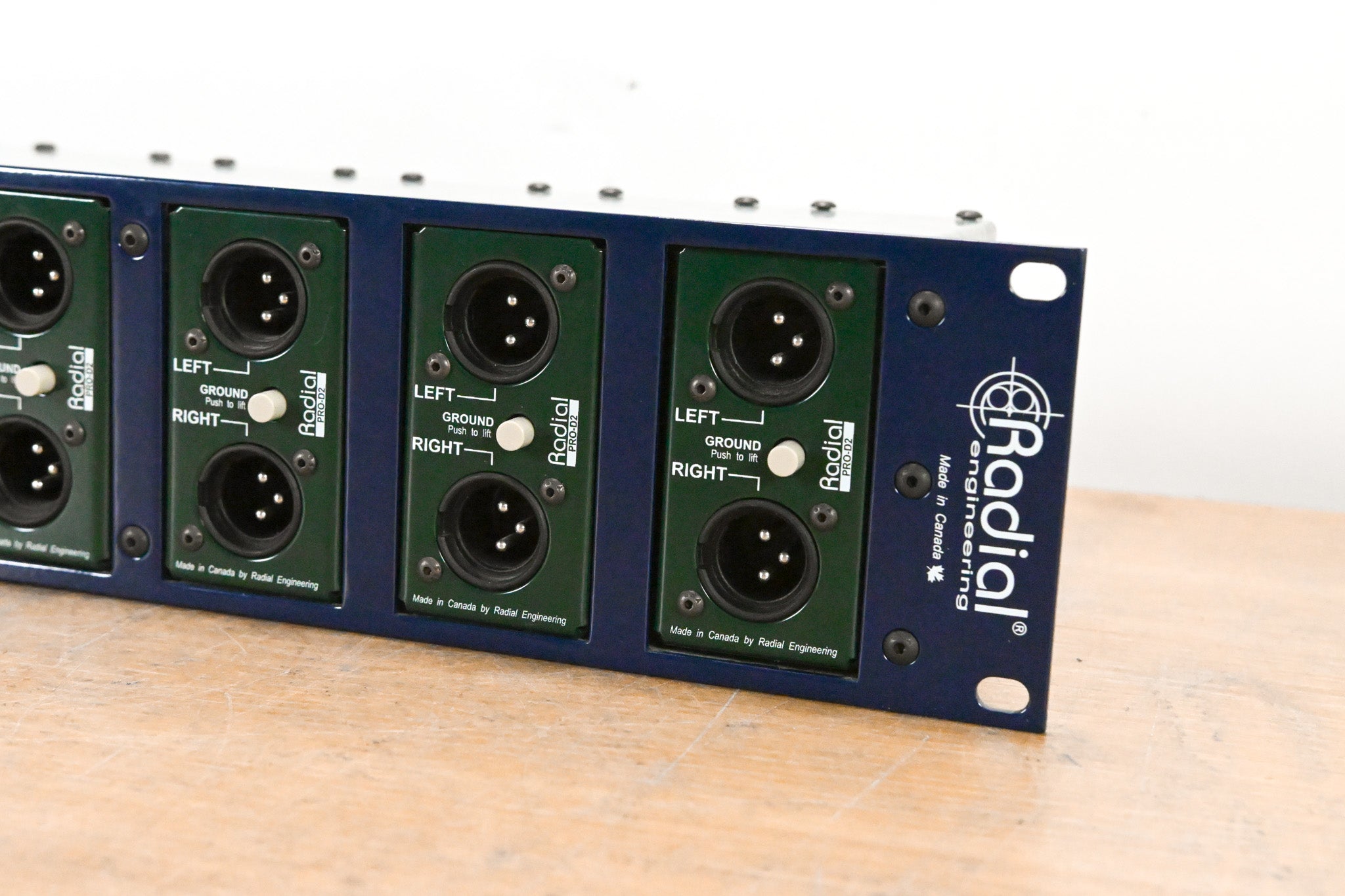 Radial Engineering J-Rak 8 8-Space Rack Adaptor with 8 Radial ProD2s