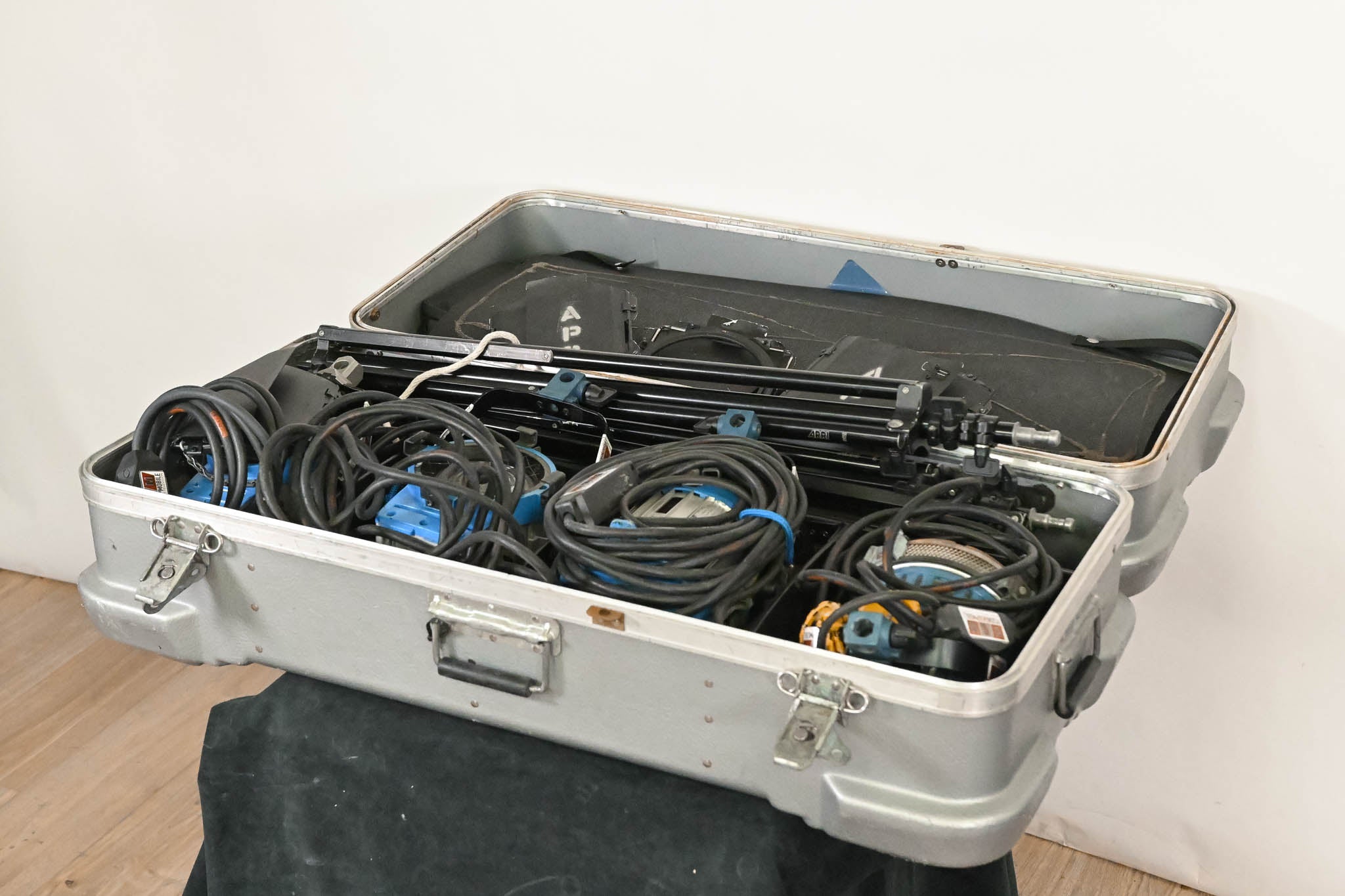 ARRI 4-Light Tungsten Kit w/ Arrilite 1000, 650, 650 Plus & 300 Plus