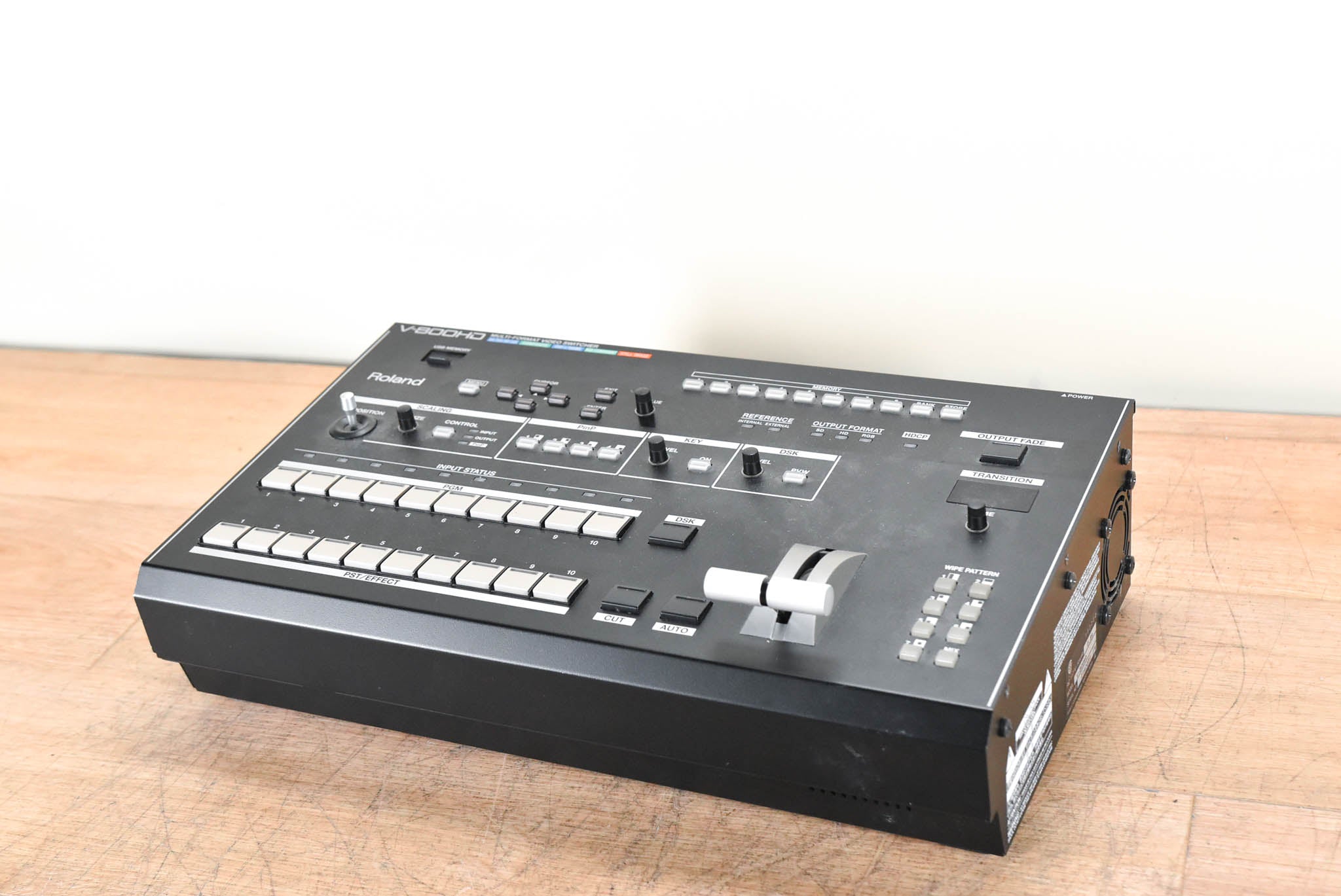 Roland V-800HD Multi-Format  Video Switcher