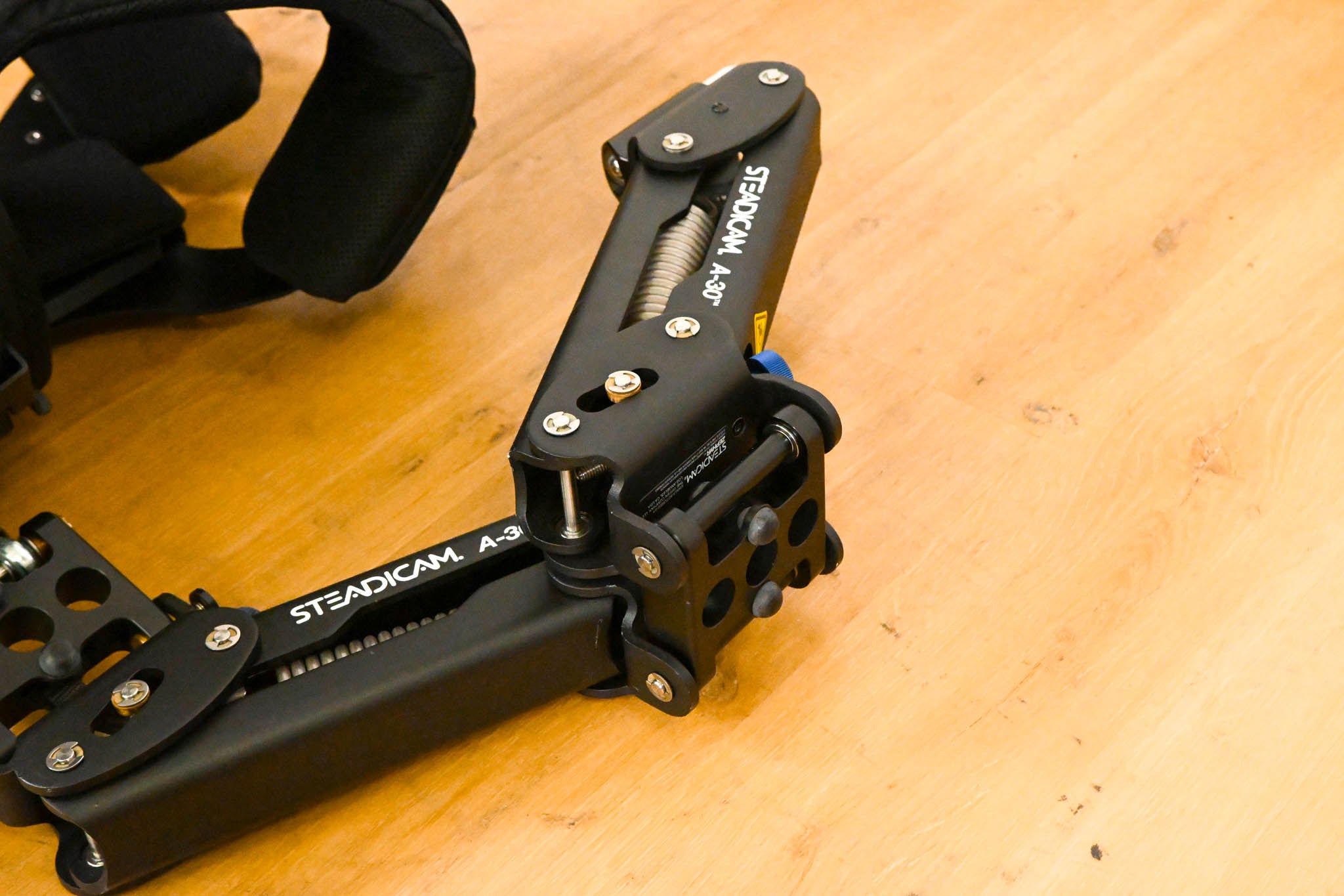Steadicam Zephyr HD Camera Stabilizer System w/Arm, Vest, Monitor & Case