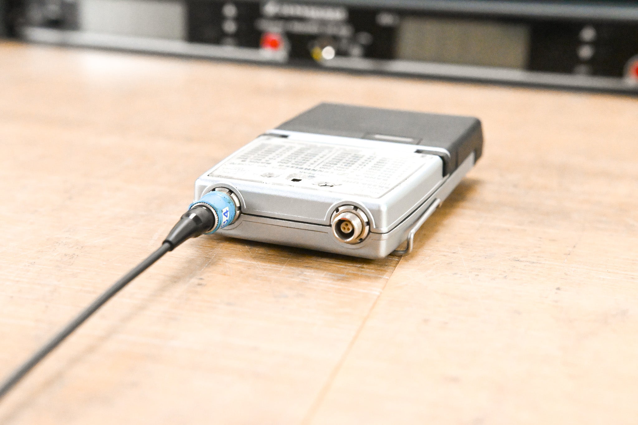 Sennheiser EM 3032-U Mikroport Receiver w/ SK250 Bodypacks 584-608 MHz