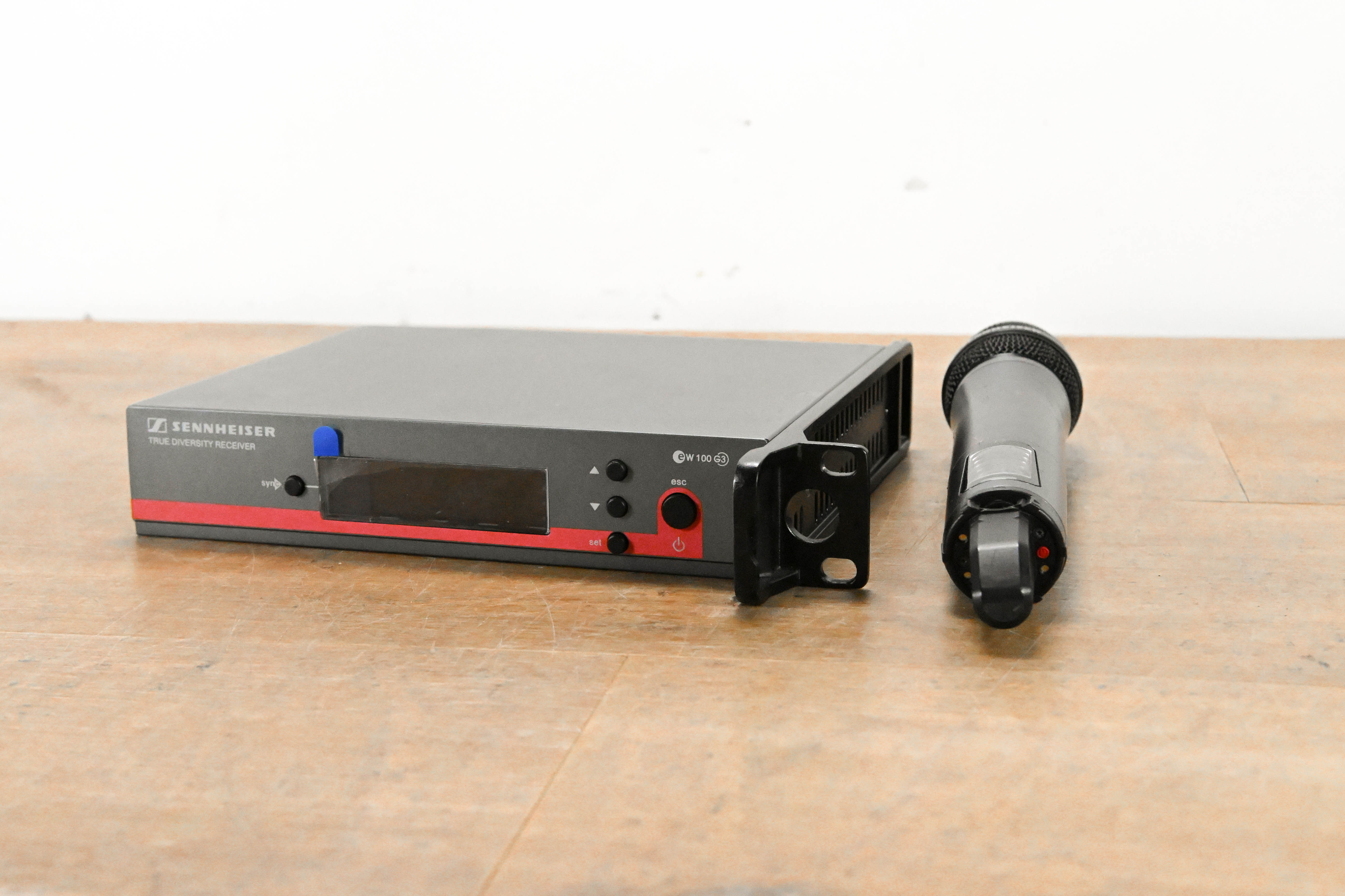 Sennheiser ew 100 G3 Handheld Wireless System A Range - NO POWER SUPPLY