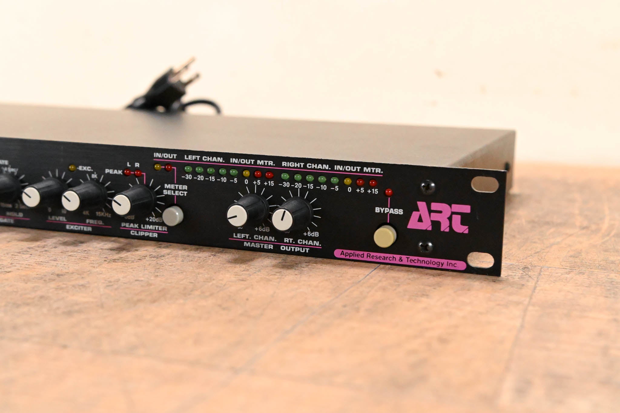 ART MDC-2001 Stereo Master Dynamics Controller