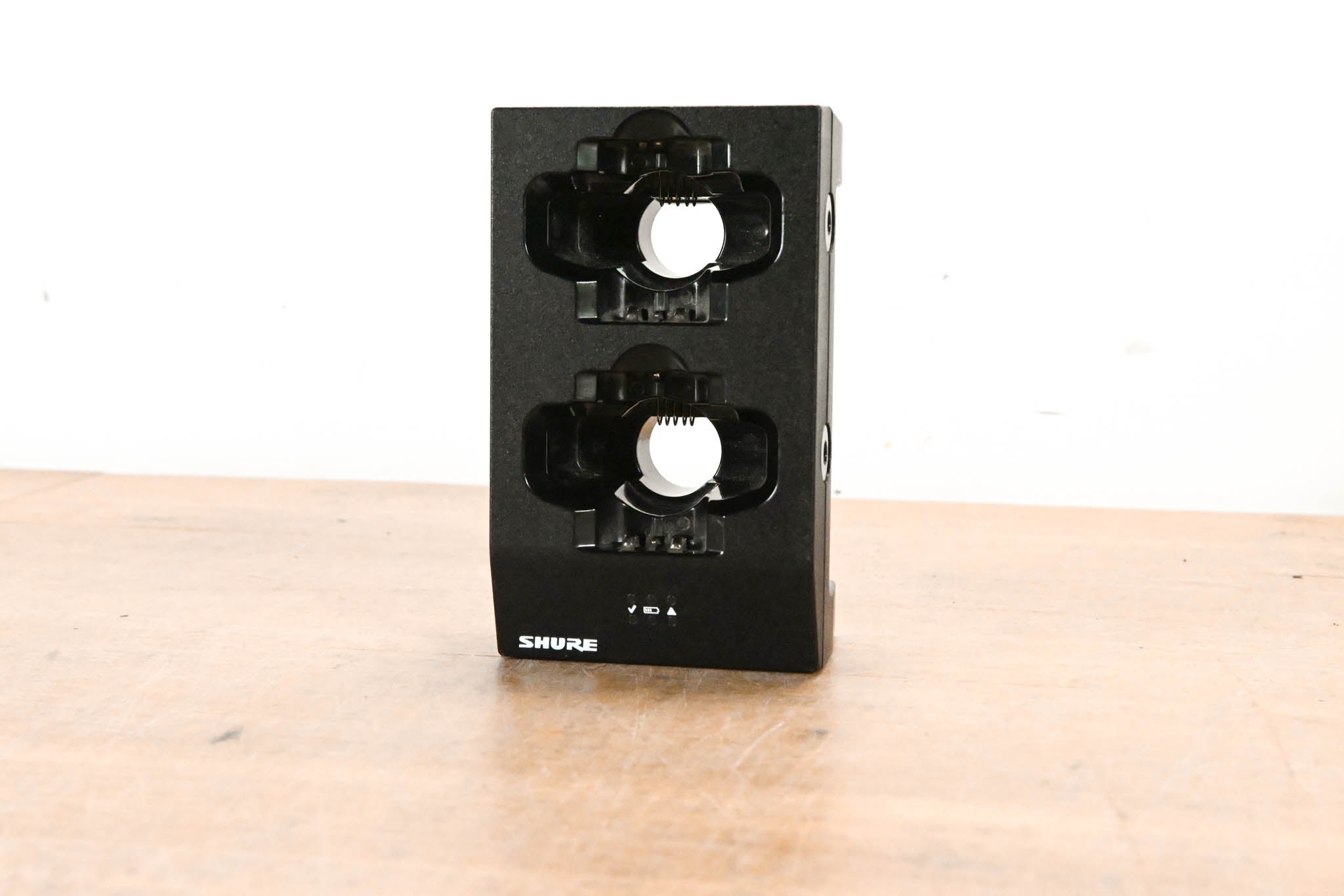 Shure SBC200 Dual Docking Recharging Station (NO POWER SUPPLY)