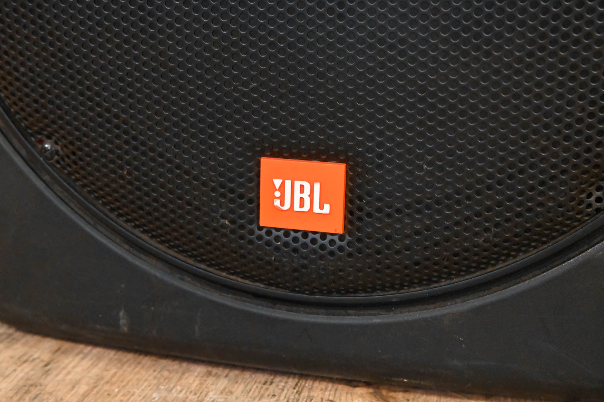 JBL EON15 G2 Two-Way 15-inch Powered Speaker