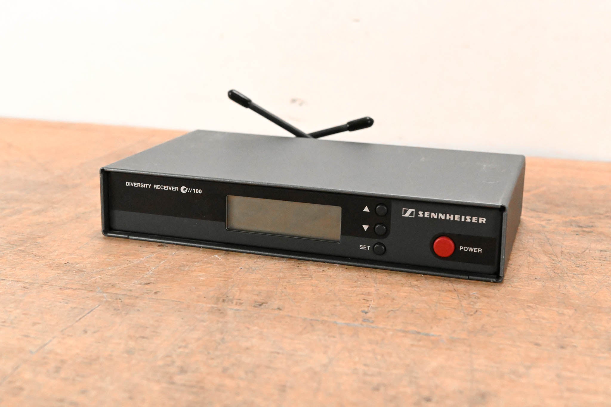 Sennheiser EM 100 Wireless Receiver - 518-550 MHz (NO POWER SUPPLY)